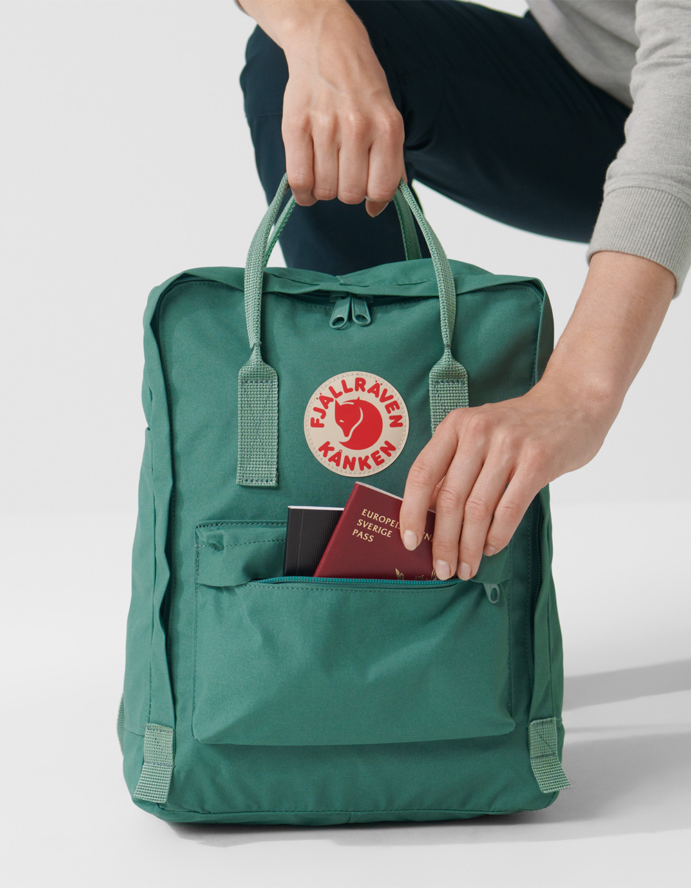 FJALLRAVEN Kånken Backpack - CHALK ROSE