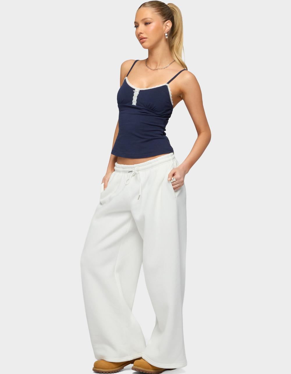 EDIKTED Petite Kamari Low Rise Wide Sweatpants - WHITE