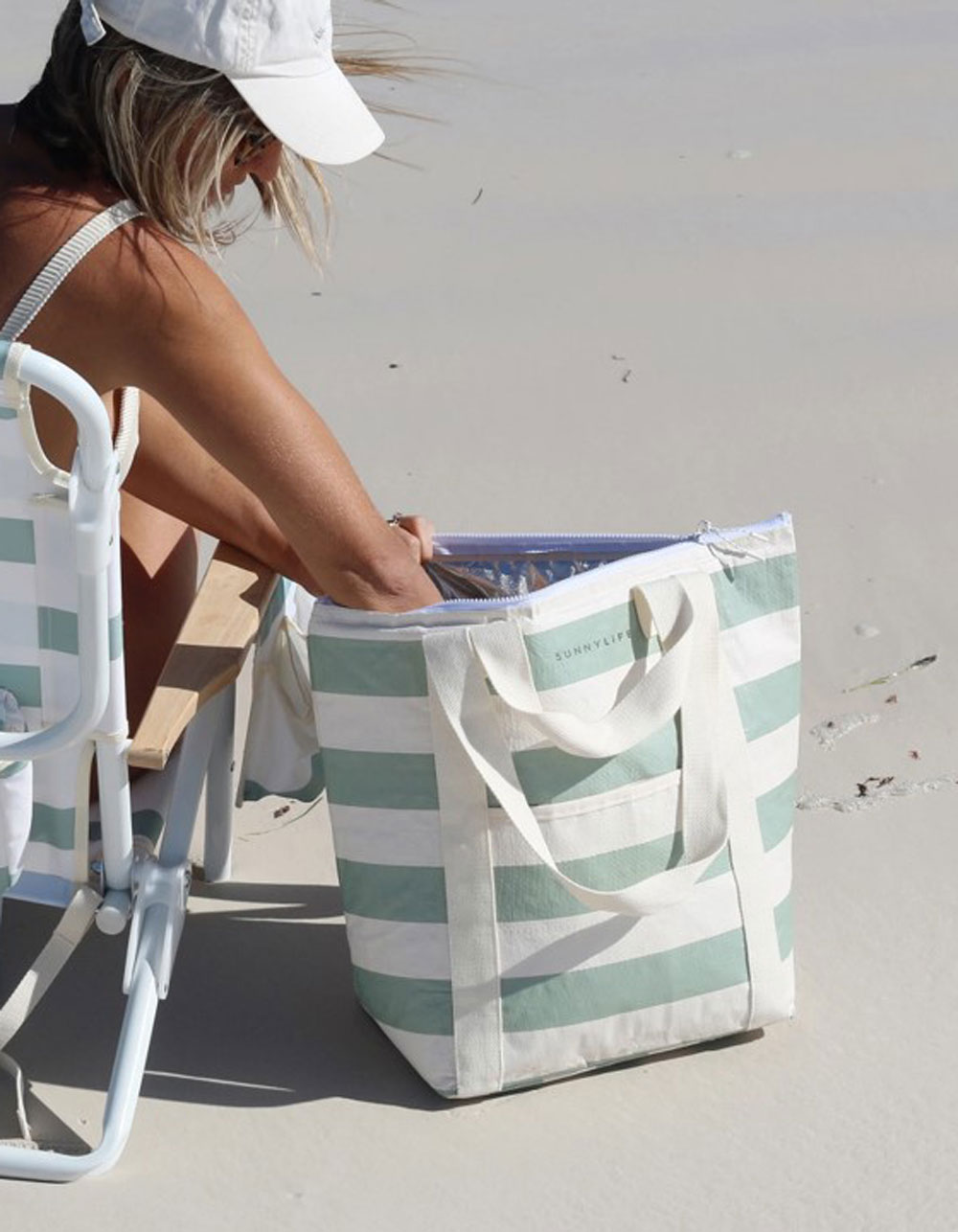 SUNNYLIFE La Palma Sage Stripe Light Cooler Tote - SAGE WHITE