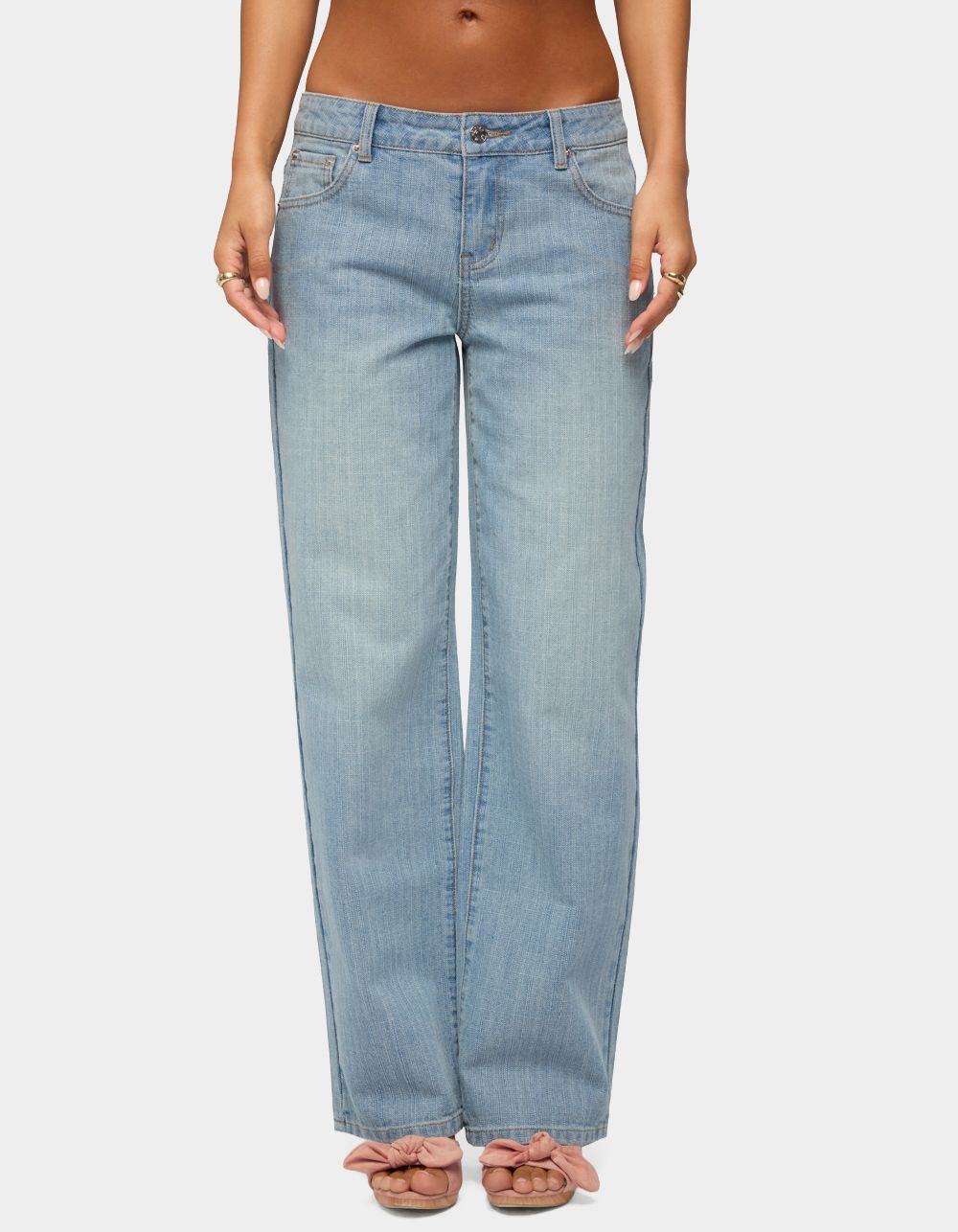 EDIKTED Cresida Low Rise Straight Leg Jeans - LIGHT BLUE