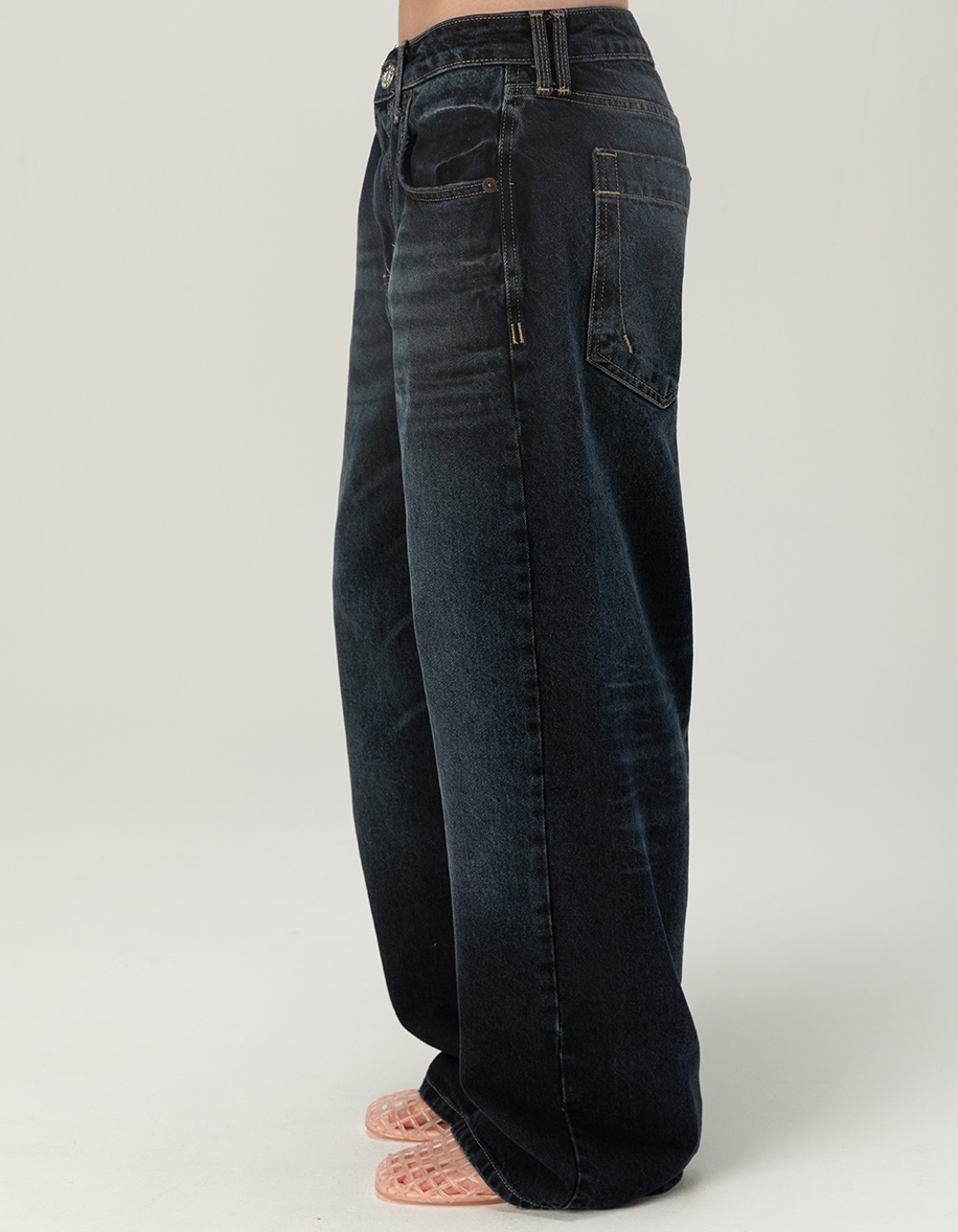 BDG Urban Outfitters Jaya Womens Low Rise Ultra Loose Jeans - BLUE BLACK