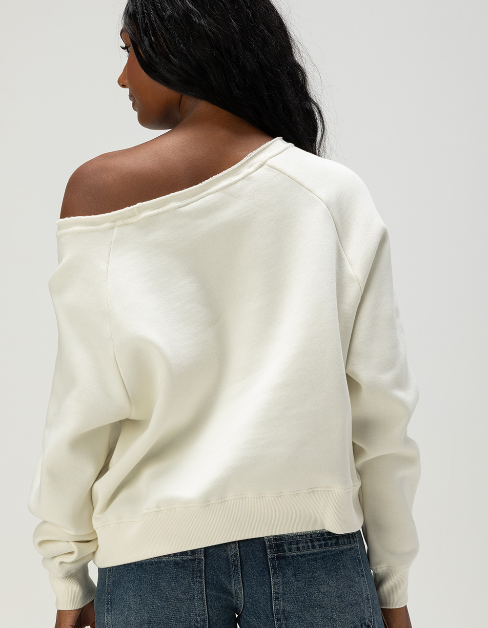The WILD COLLECTIVE Los Angeles Rams Womens Off Shoulder Sweatshirt - CREAM