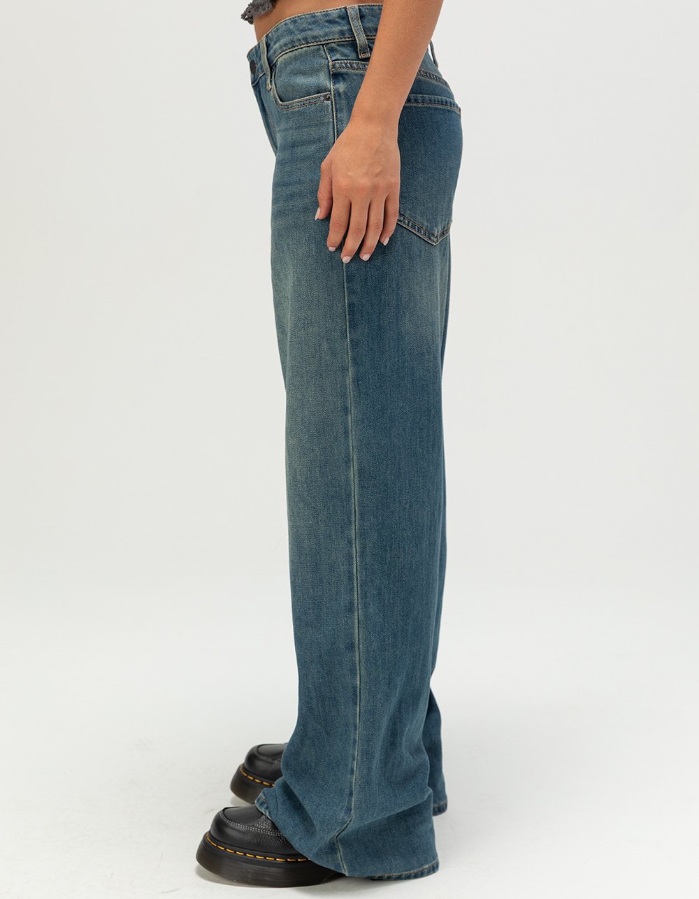 RSQ Womens Mid Rise Wide Leg Jeans - TINTED DENIM