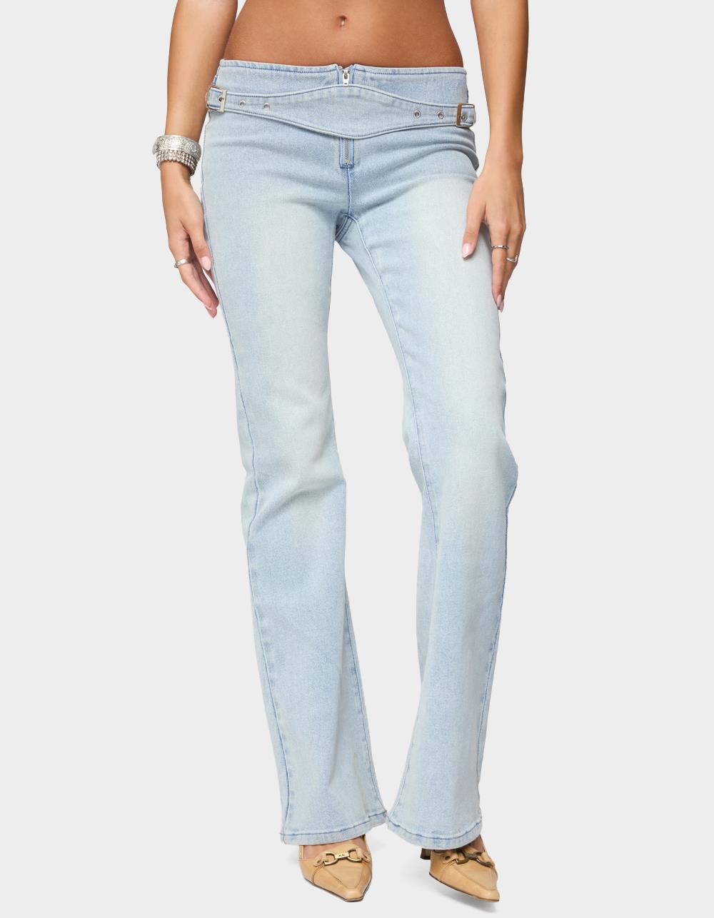 EDIKTED Kenza Belted Low Rise Flared Jeans - LIGHT BLUE