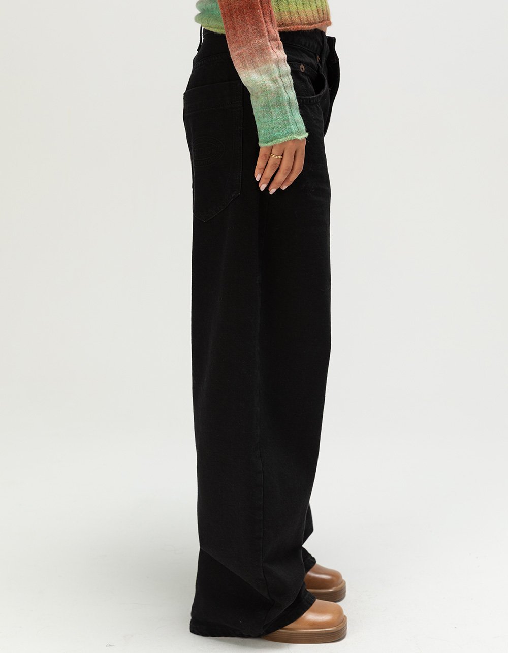 BDG Urban Outfitters Jaya Womens Low Rise Ultra Loose Jeans - BLACK DENIM