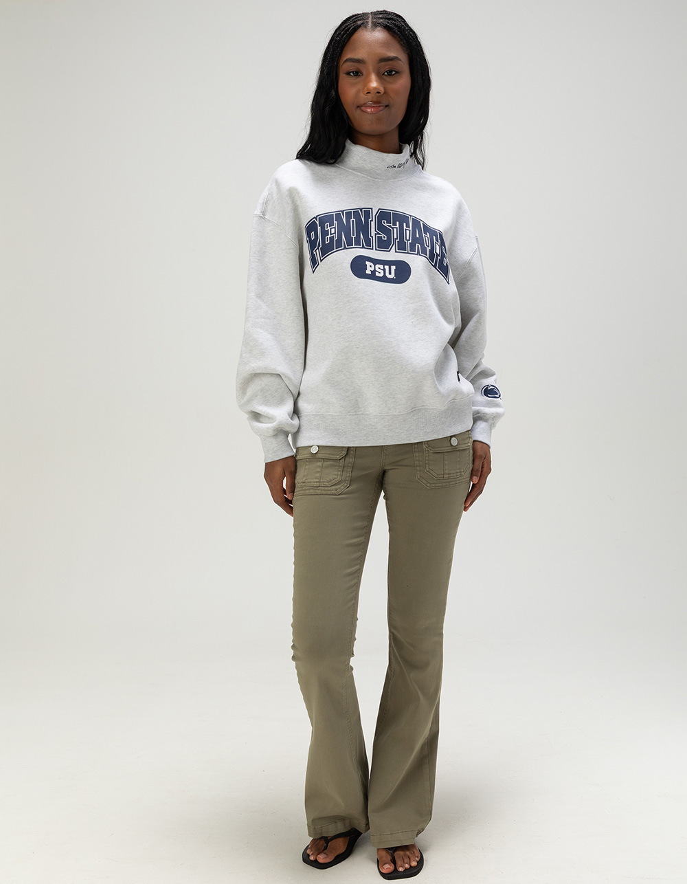 THE WILD COLLECTIVE Penn State Womens Mock Neck Sweatshirt - HEATHER GRAY