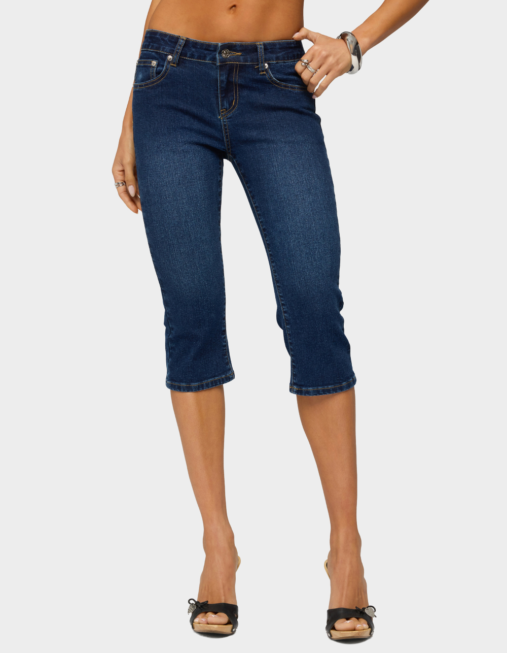 EDIKTED Fifer Low Rise Capri Jeans - DARK BLUE
