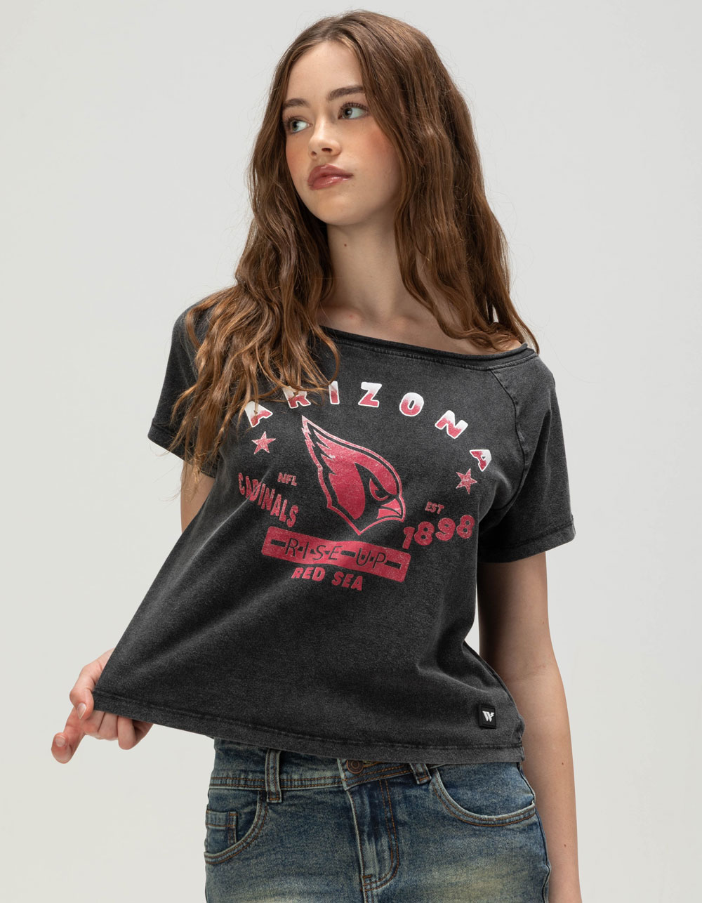 The WILD COLLECTIVE Arizona Cardinals Womens Off Shoulder Tee - BLACK