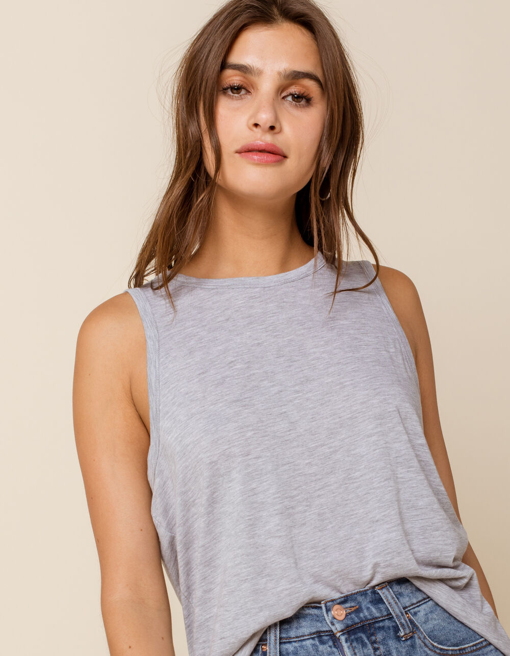 WEST OF MELROSE Sun's Out Womens Heather Gray Muscle Tee image number 0