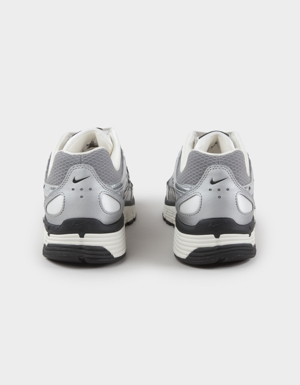 NIKE P-6000 Mens Shoes - SILVER