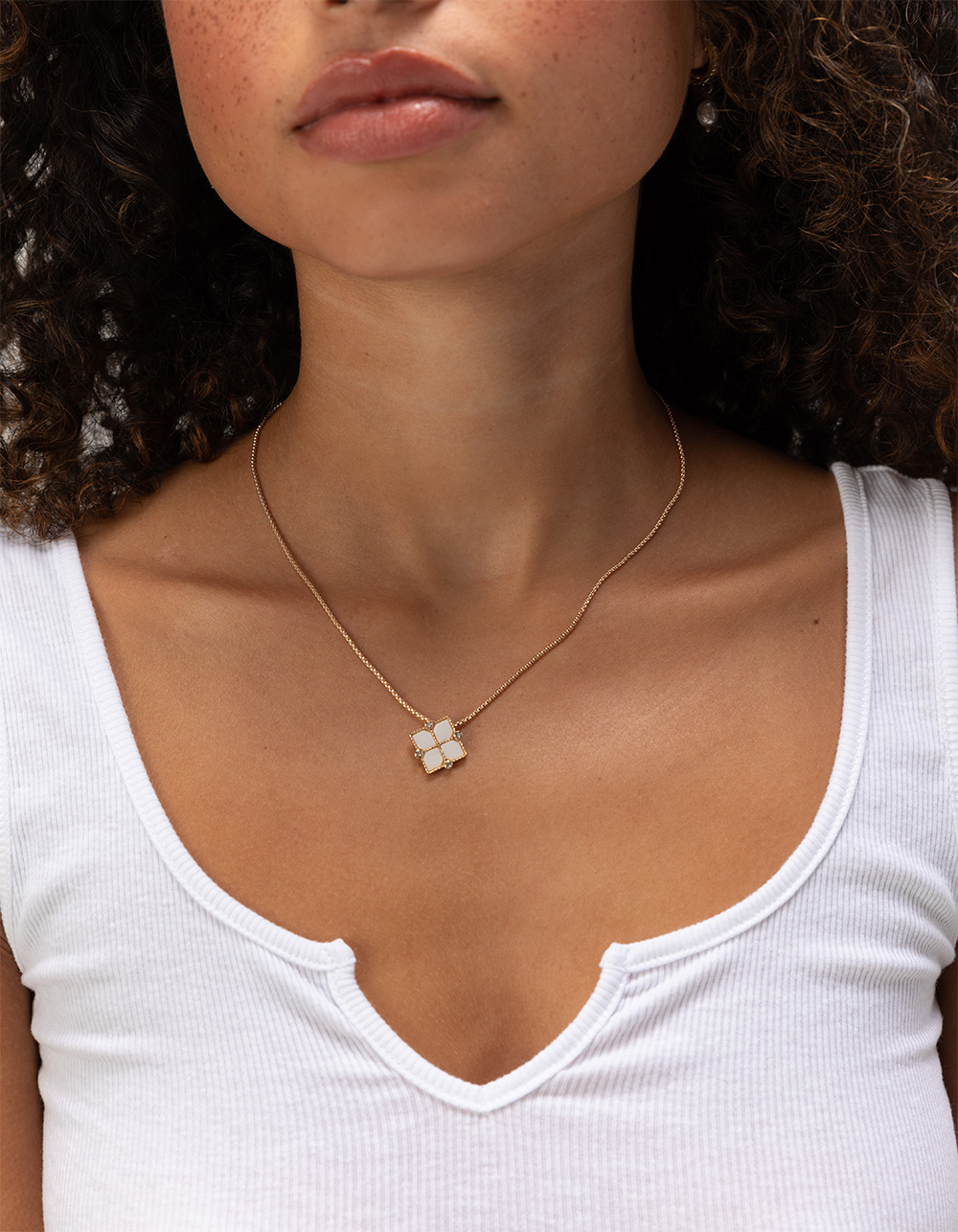 FULL TILT Dainty Iridescent Pendant Necklace - GOLD