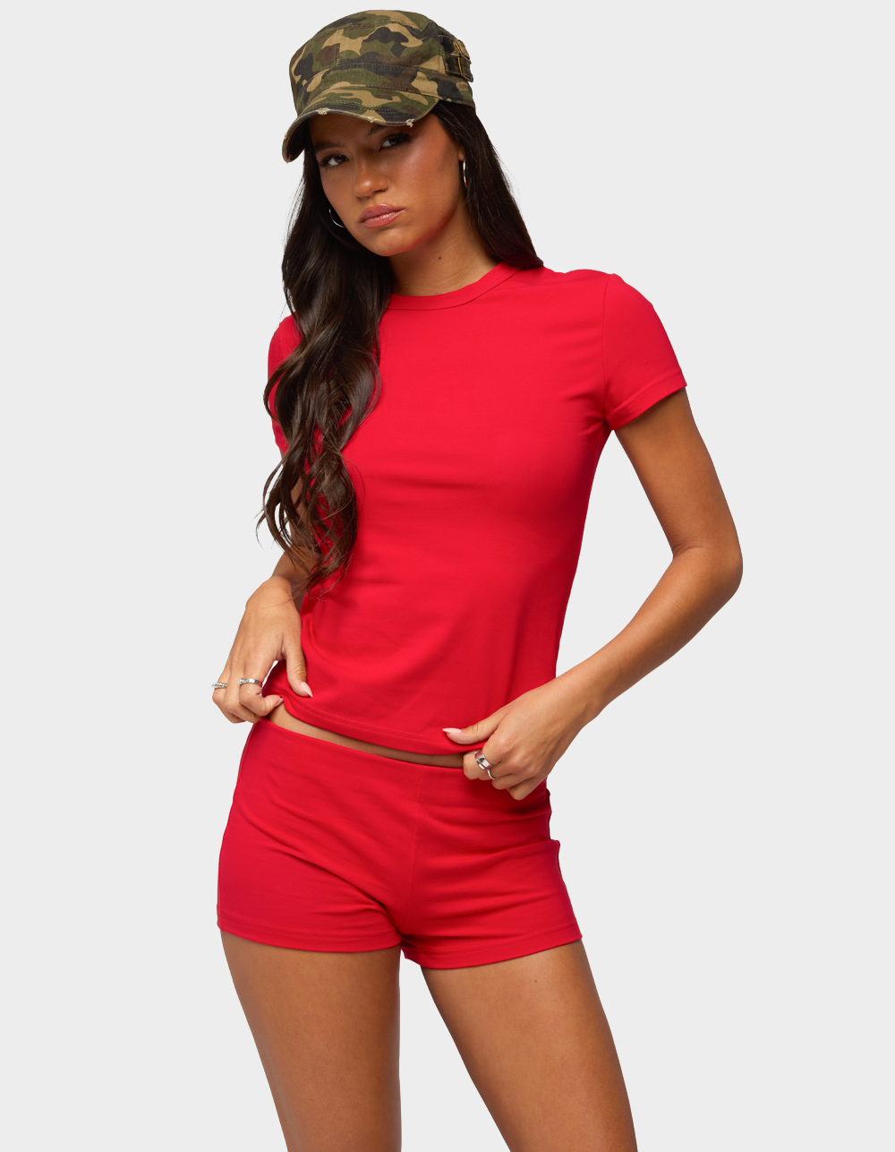 EDIKTED Briony Fitted Tee - RED
