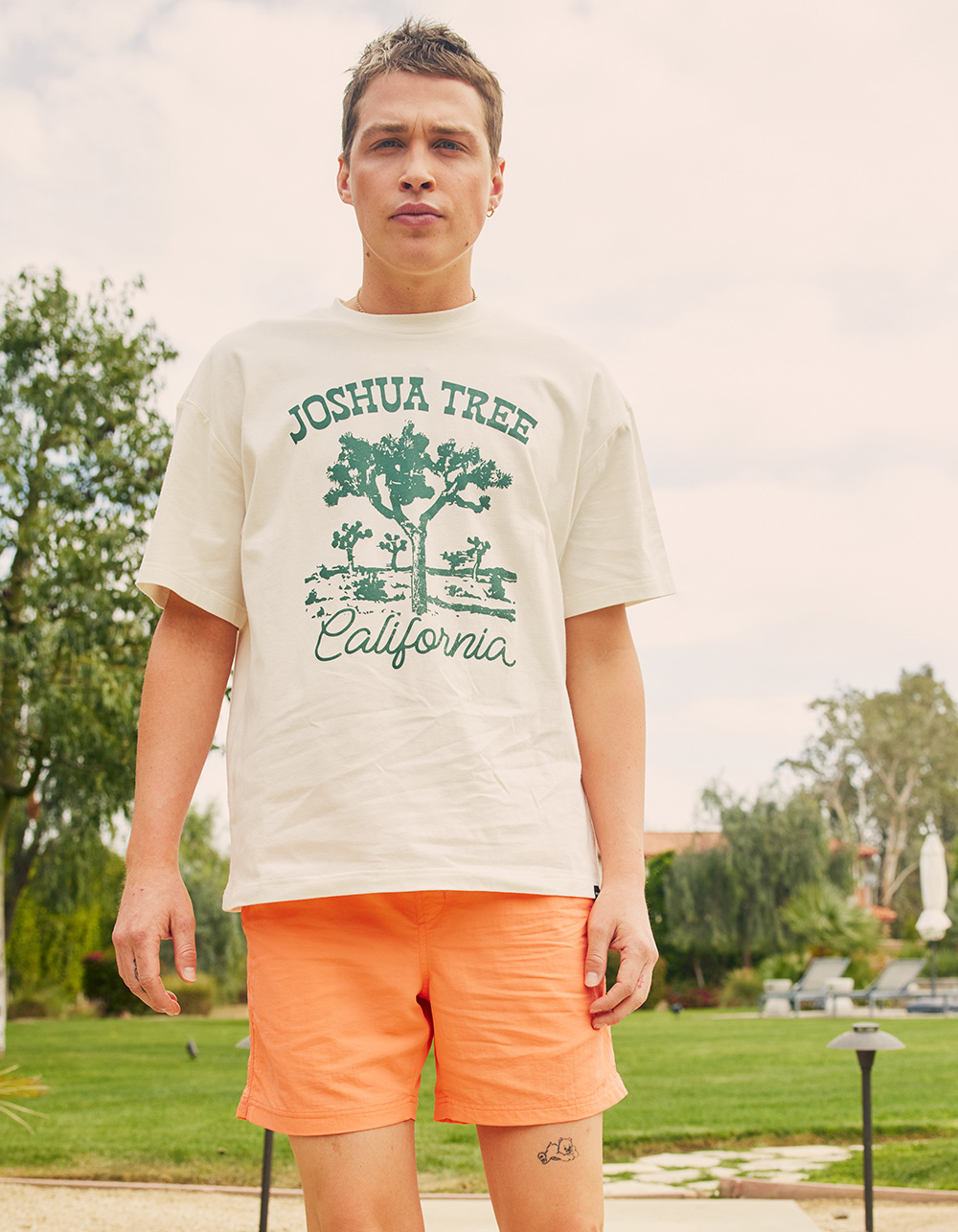 RSQ Mens 6" Nylon Shorts - CORAL