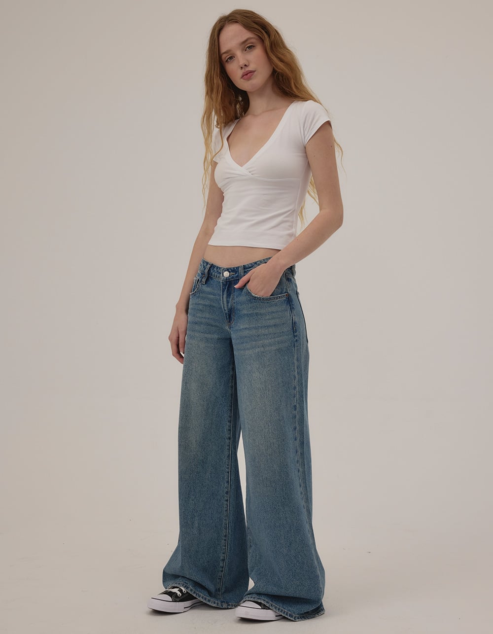 RSQ Womens Low Rise Baggy Jeans - MEDIUM WASH