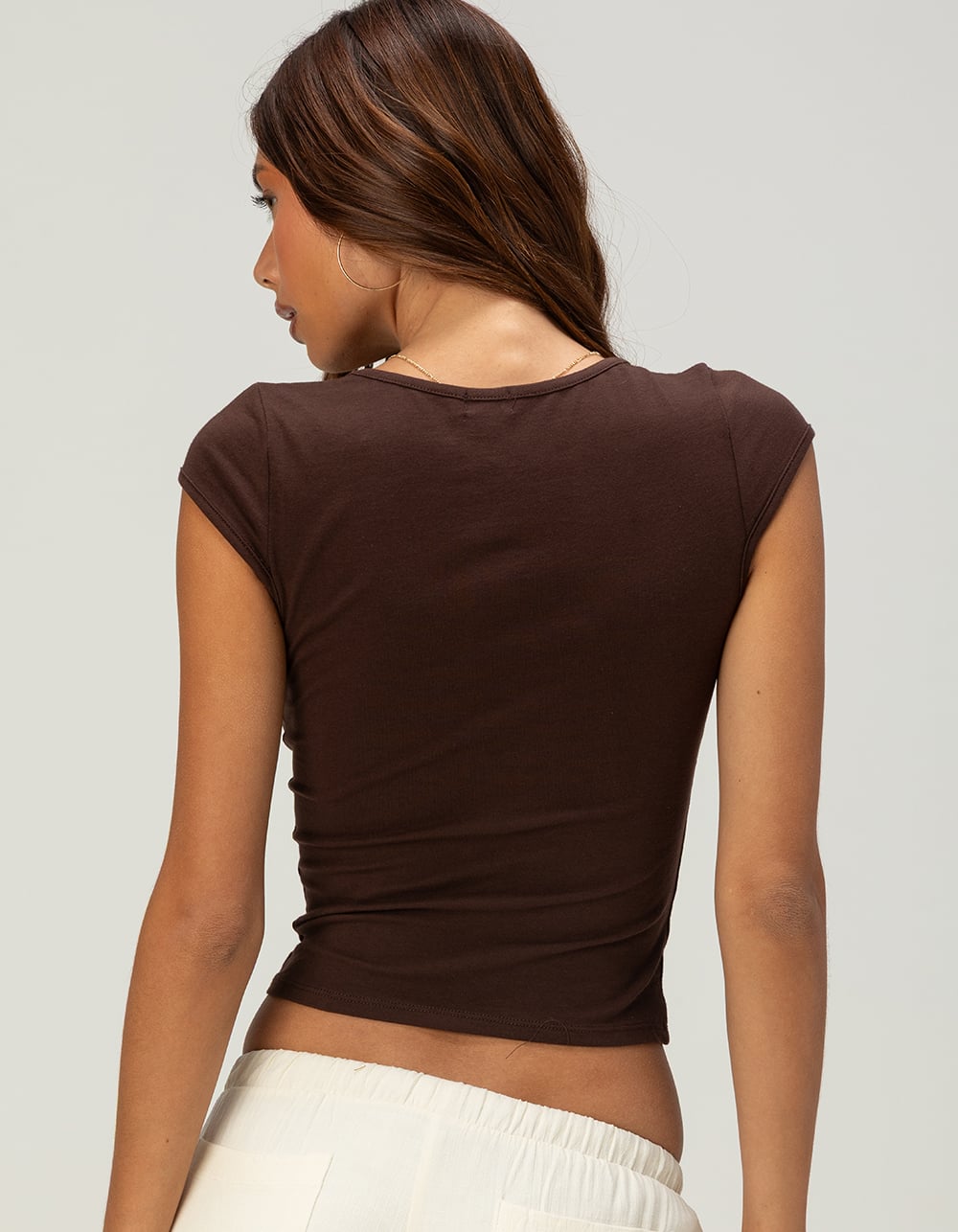 TILLYS Womens V-Neck Cap Sleeve Top - DARK BROWN