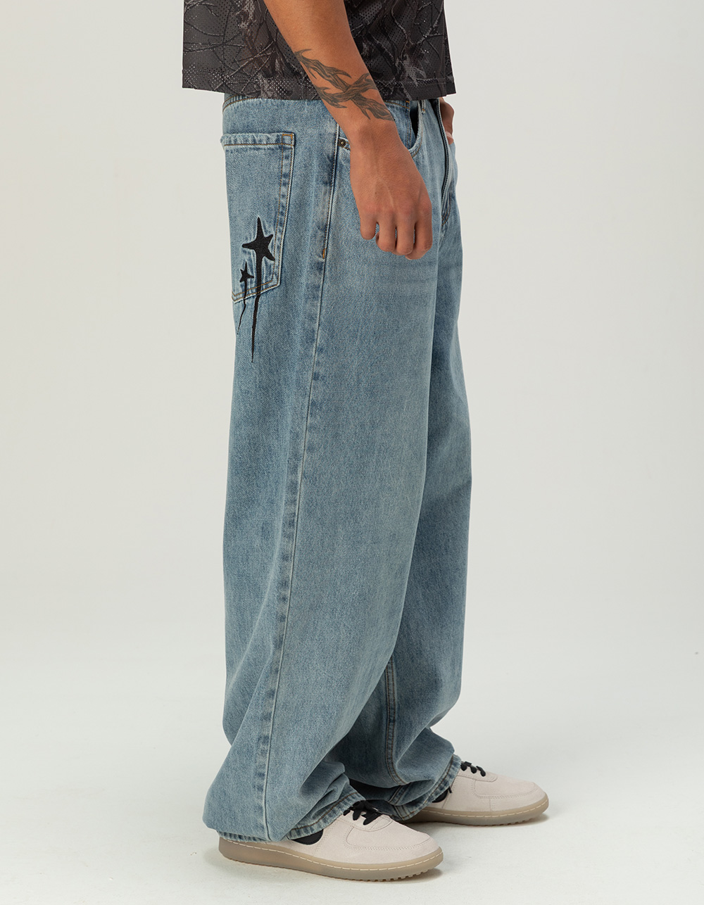 RSQ Mens Extra Baggy Embroidered Jeans - TINTED DENIM