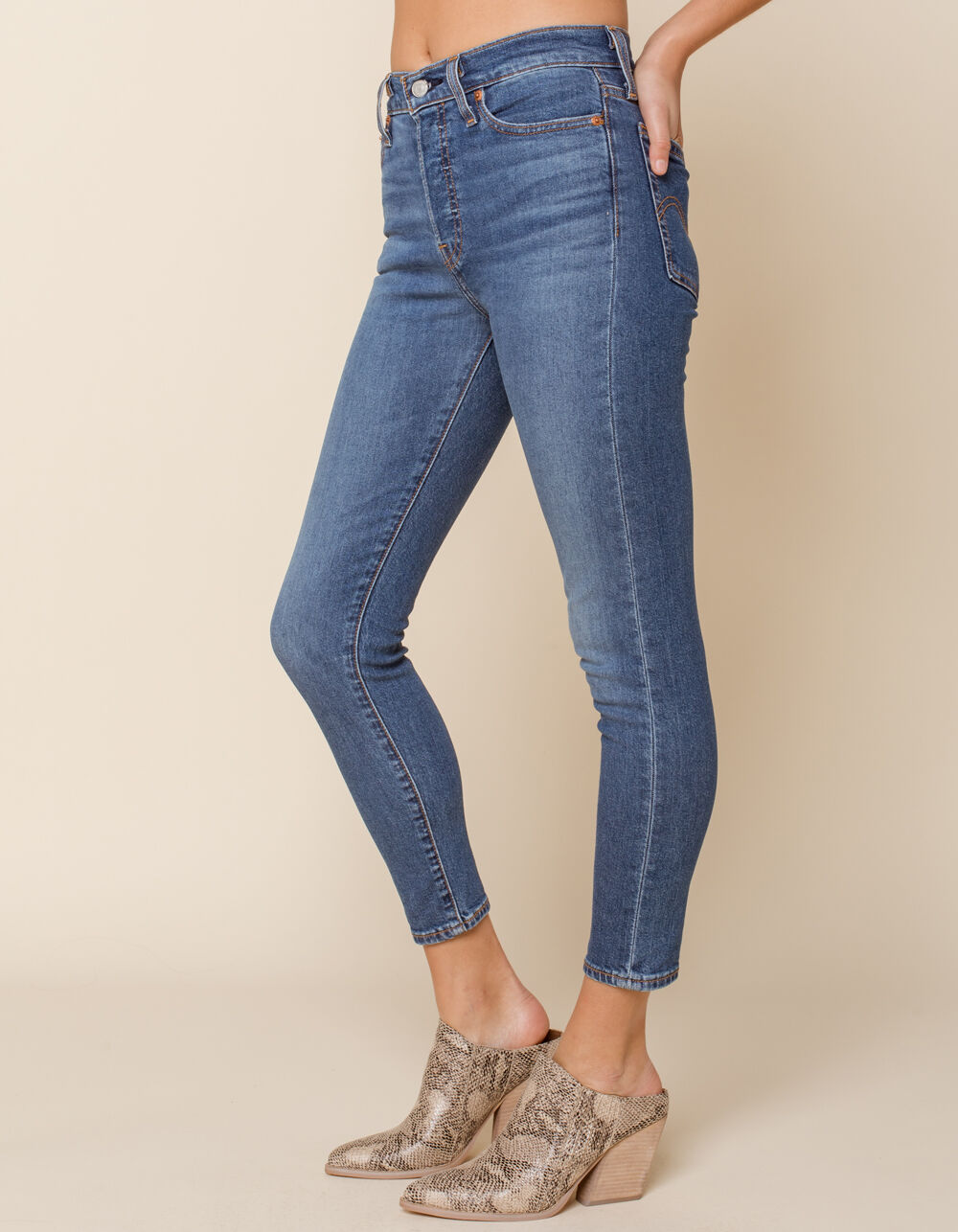 LEVI'S Wedgie High Waist Womens Skinny Jeans - MEDIUM WASH | Tillys