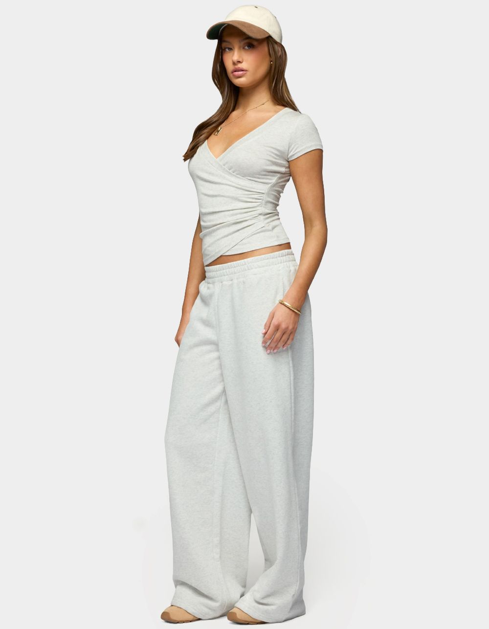 EDIKTED Jacie Wide Leg Sweatpants - GRAY