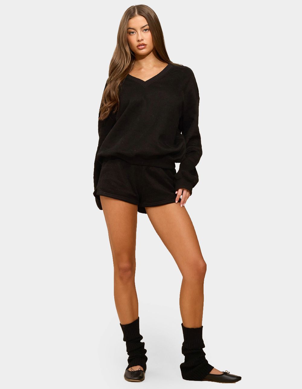 EDIKTED Bronte V-Neck Sweatshirt - BLACK