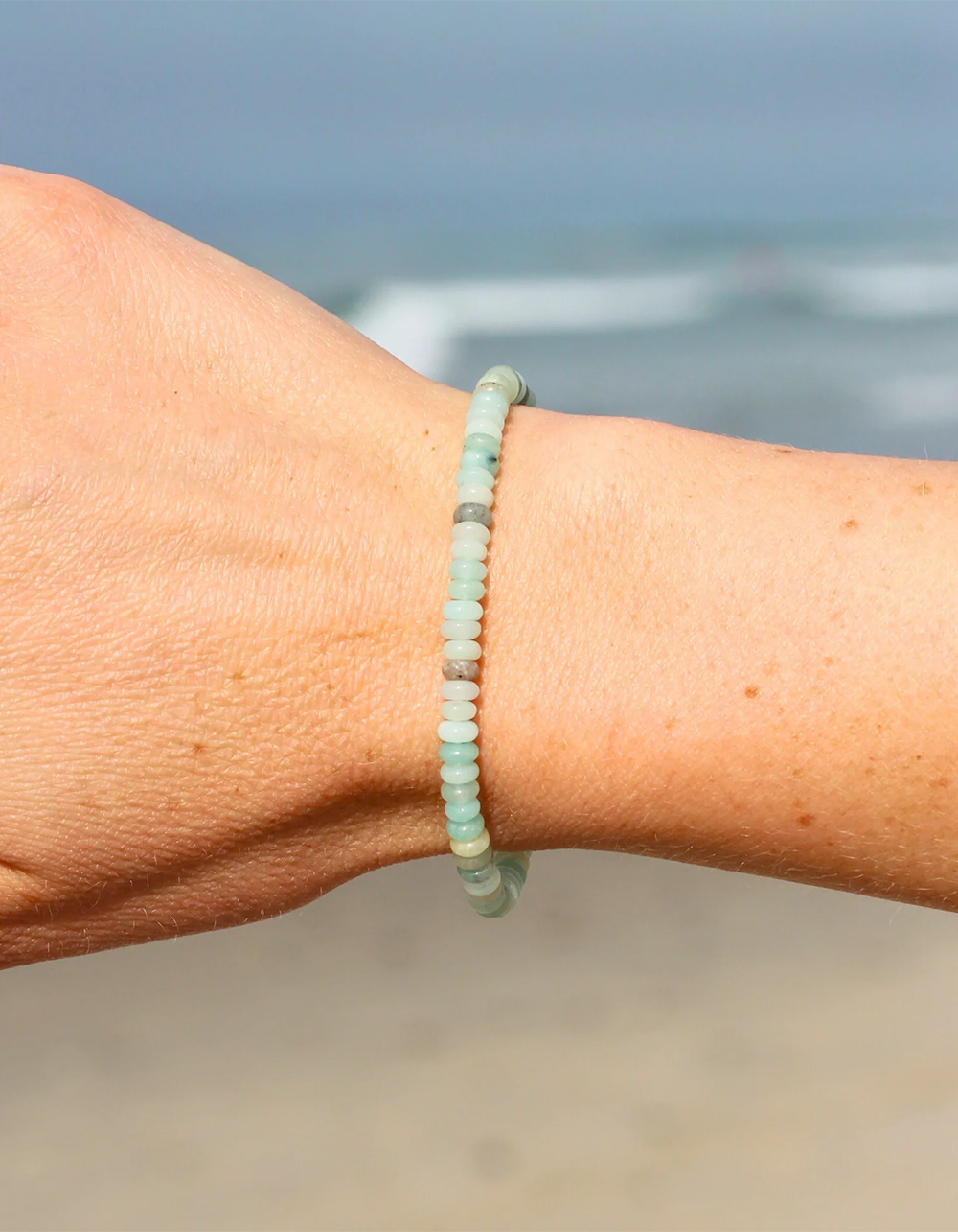 MAUKA Aquamarine Clasp Bracelet - BLUE