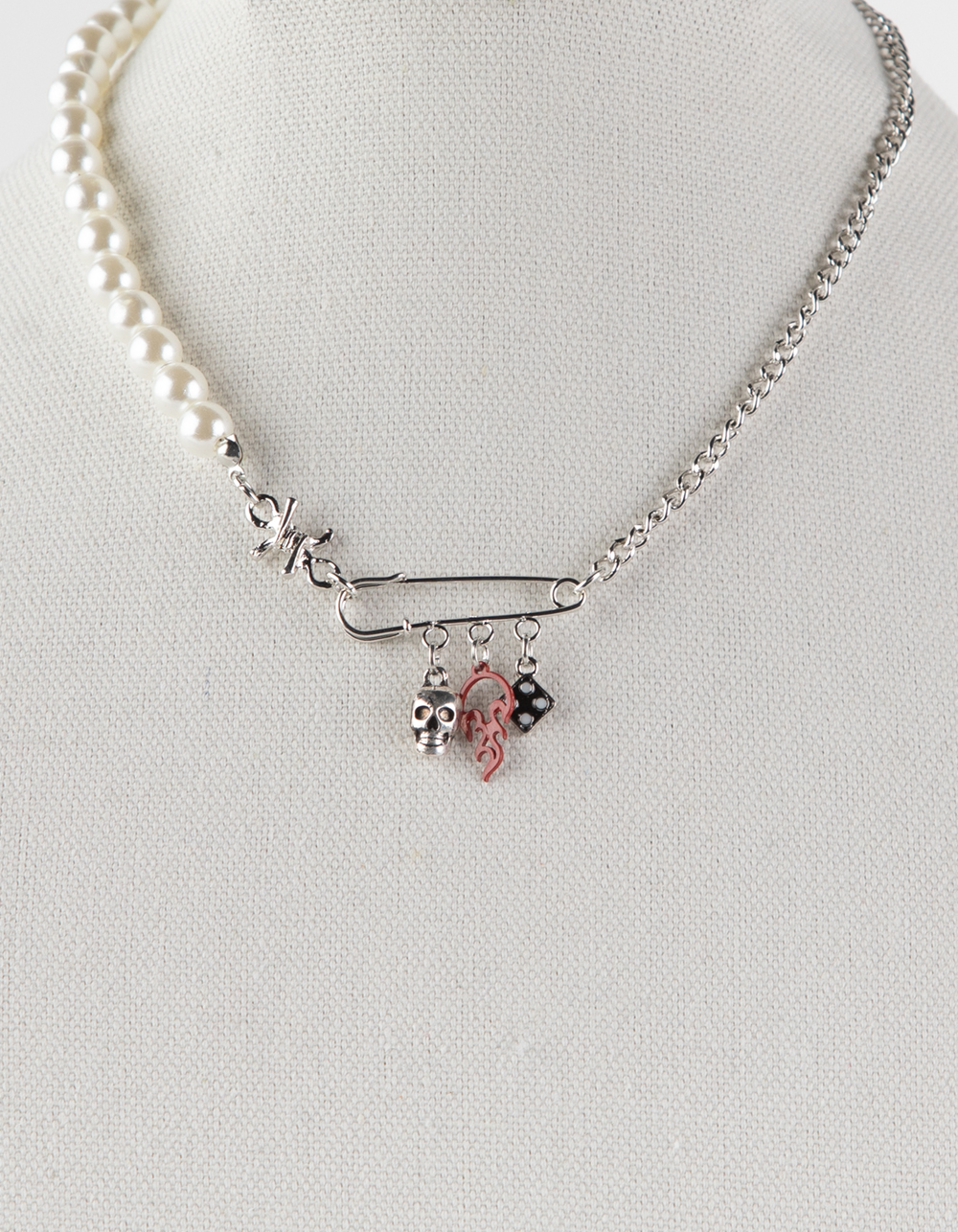 FULL TILT Pearl Chain Safety Pin Novelty Necklace SILVER Tillys