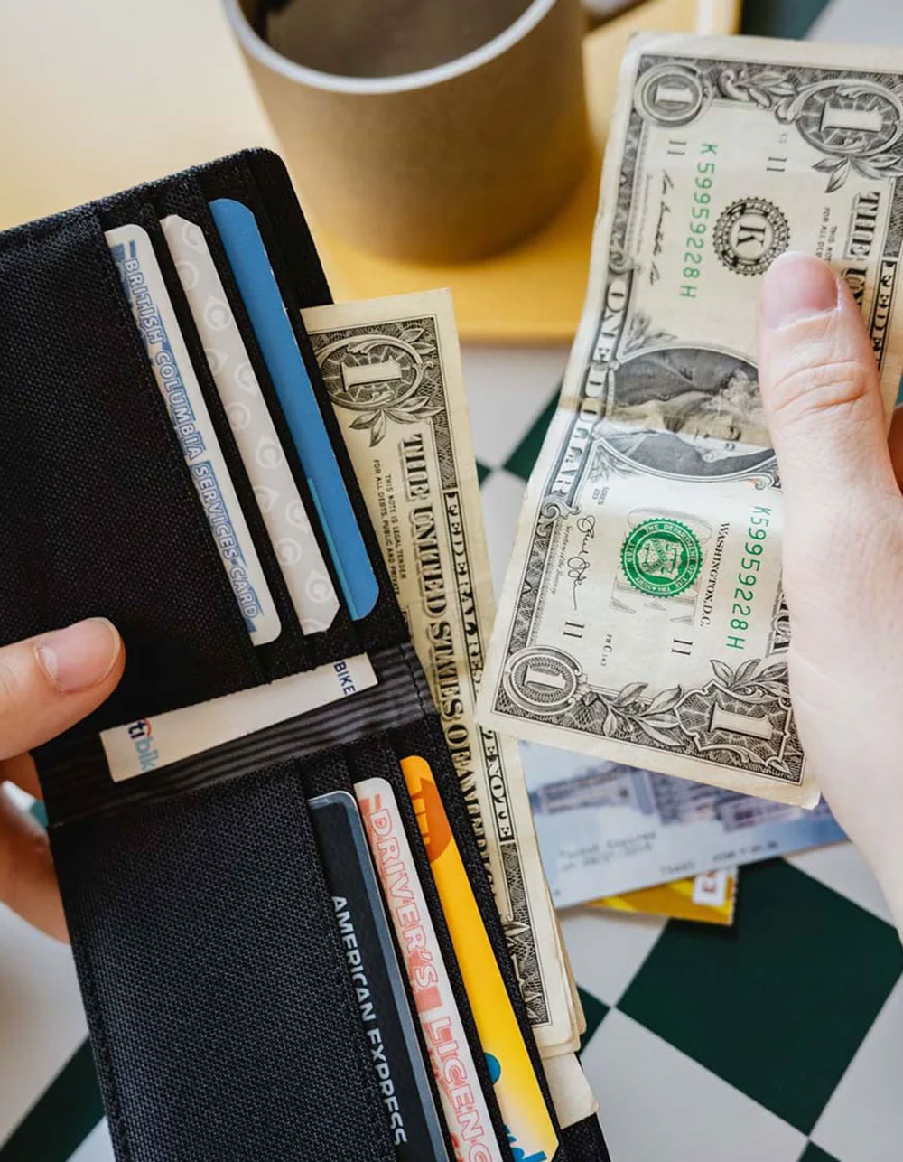 HERSCHEL SUPPLY CO. Roy Wallet - BLK/BLK