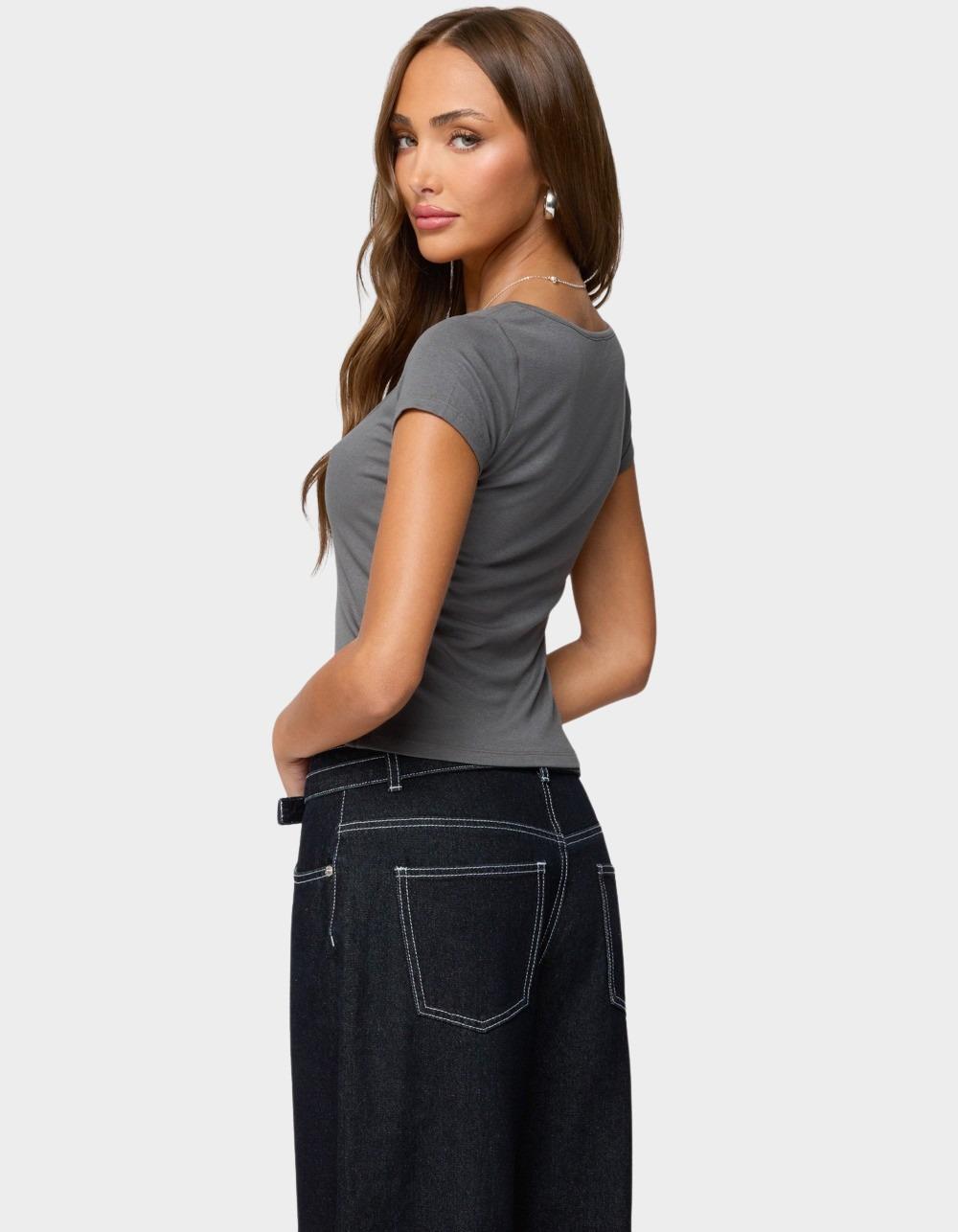 EDIKTED Ettalie Scoop Neck Tee - GRAY