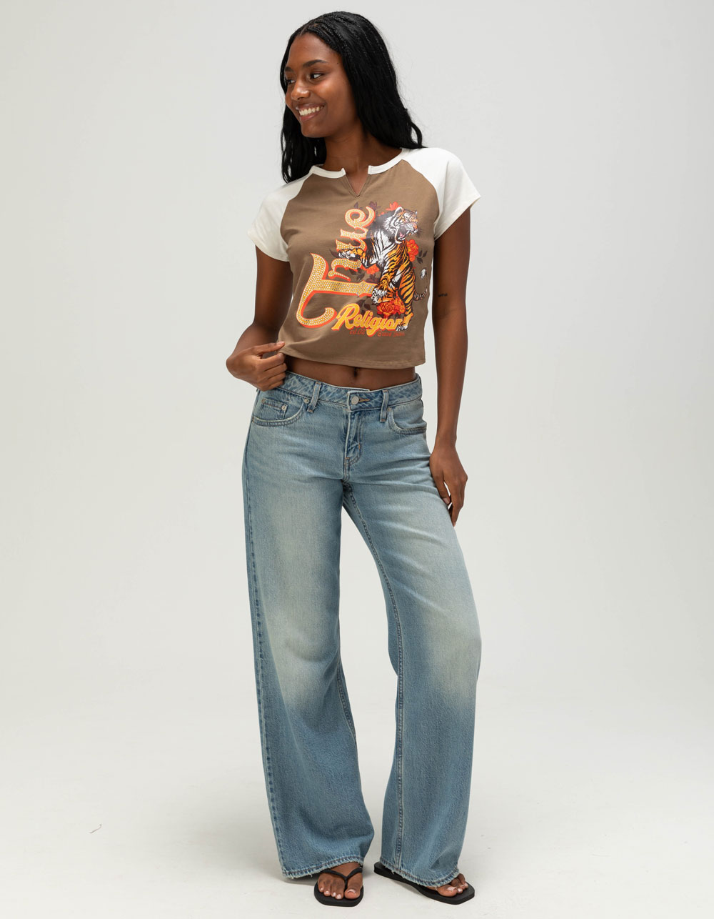 TRUE RELIGION Contrast Raglan Womens Notch Baby Tee - WHITE COMBO