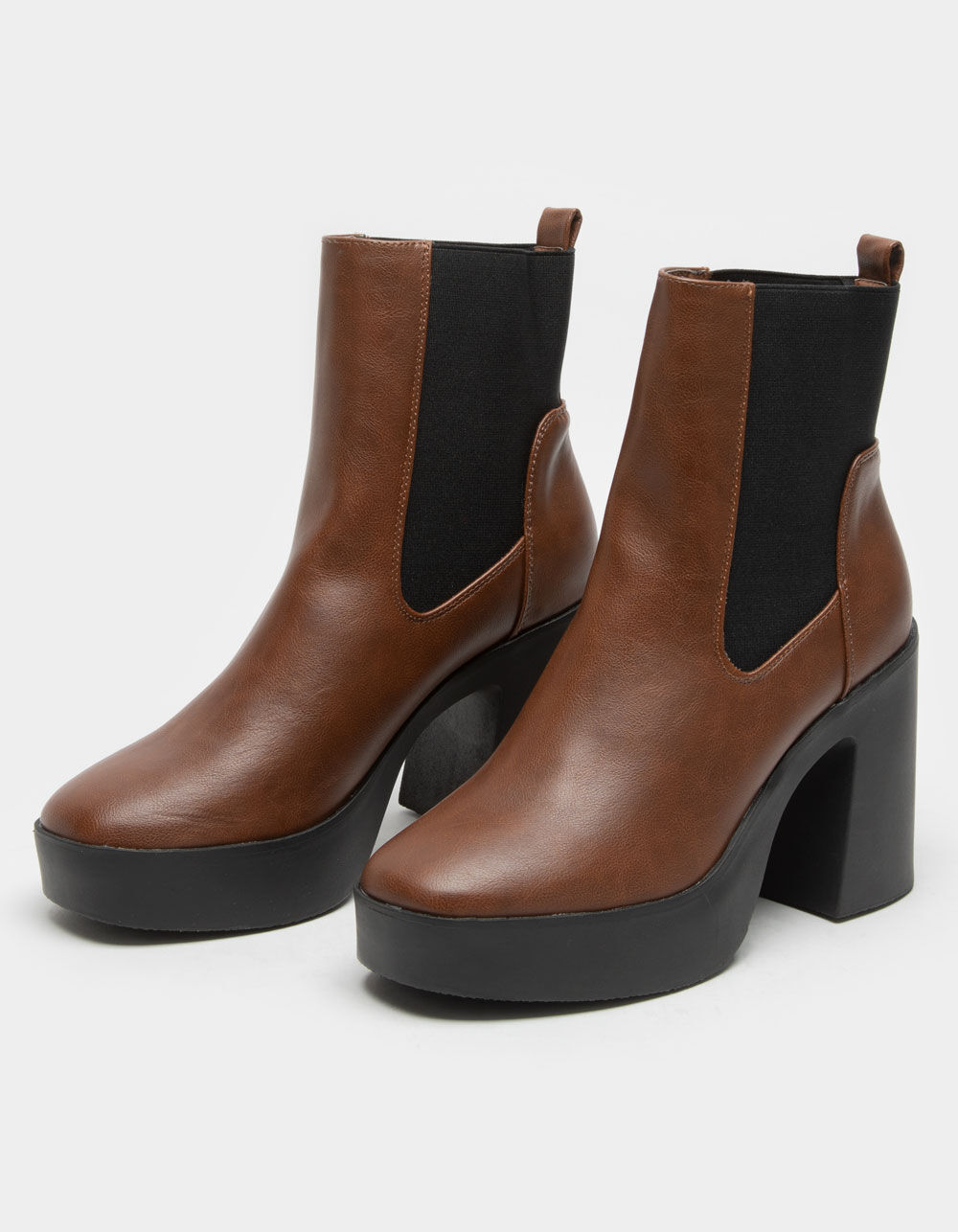 BAMBOO Chelsea Gore Womens Boots - CHESTNUT | Tillys