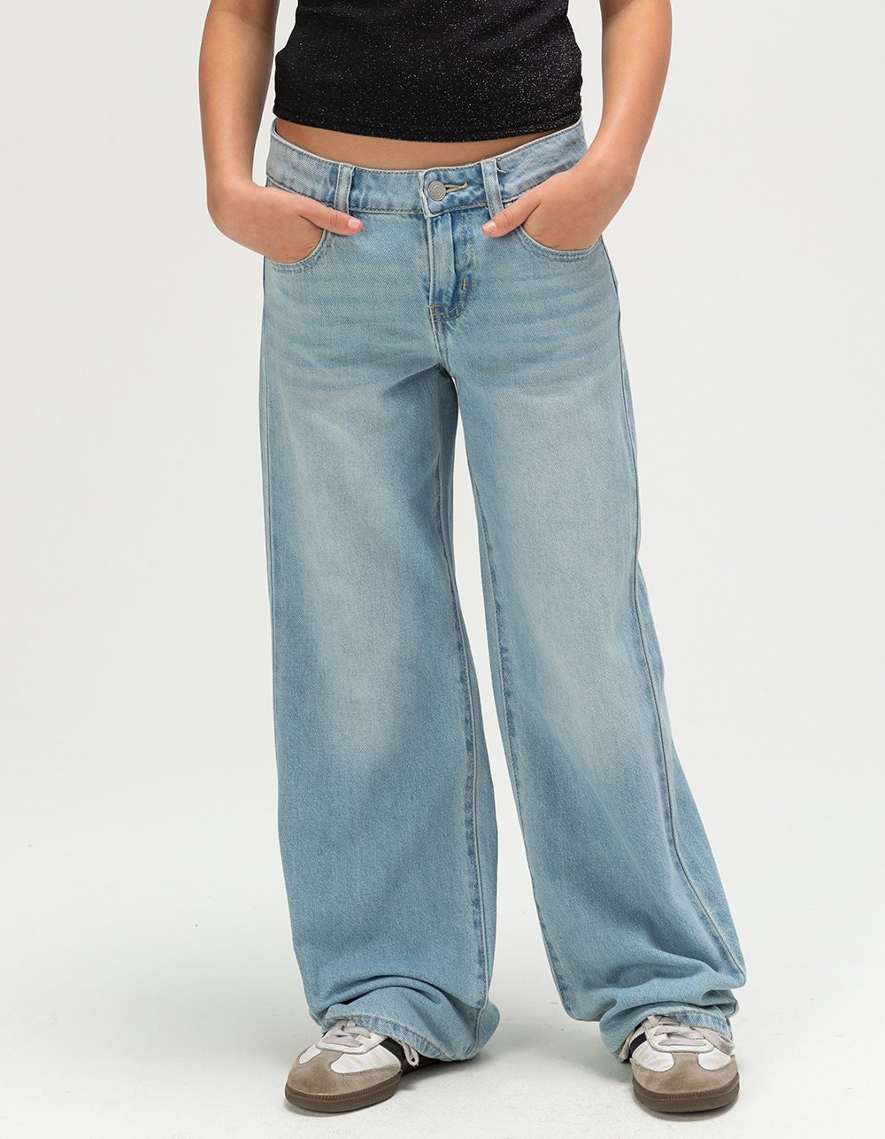 RSQ Girls Low Rise Wing/Heart Embroidered Jeans - LIGHT WASH