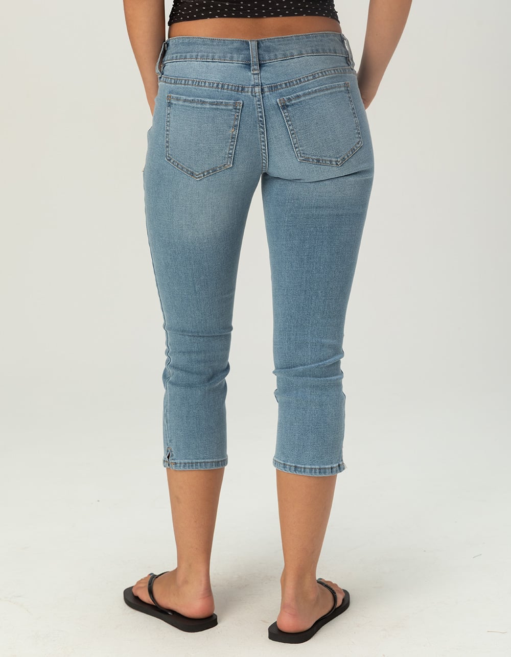 RSQ Womens Low Rise Capri Jeans - MEDIUM WASH