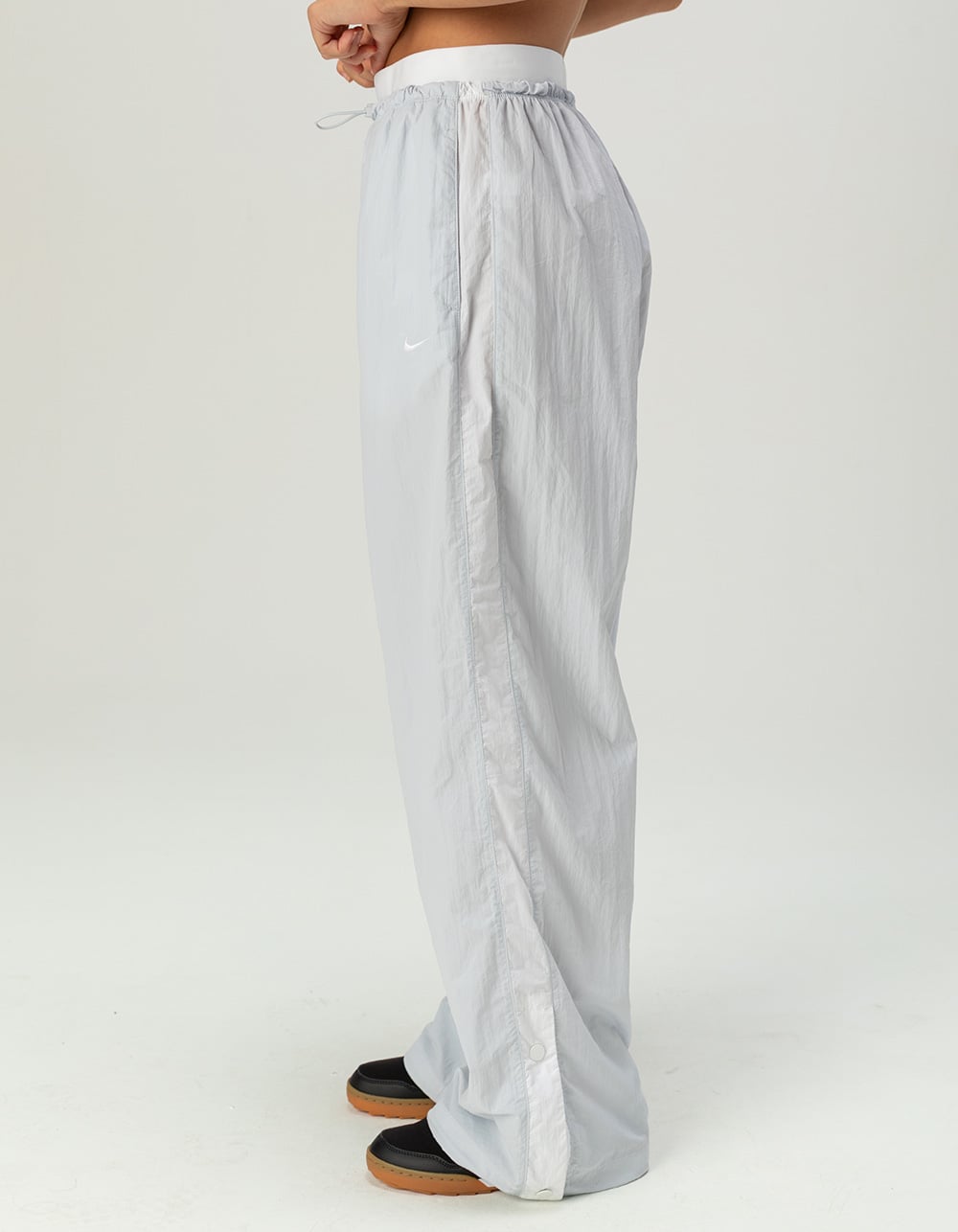 NIKE Sportswear Womens Loose High Waisted Parachute Pants - GRAY COMBO