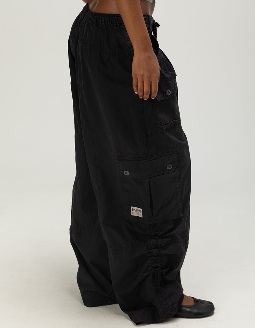 BDG Urban Outfitters Diego Womens Low Rise Oversized Cargo Pants - BLACK