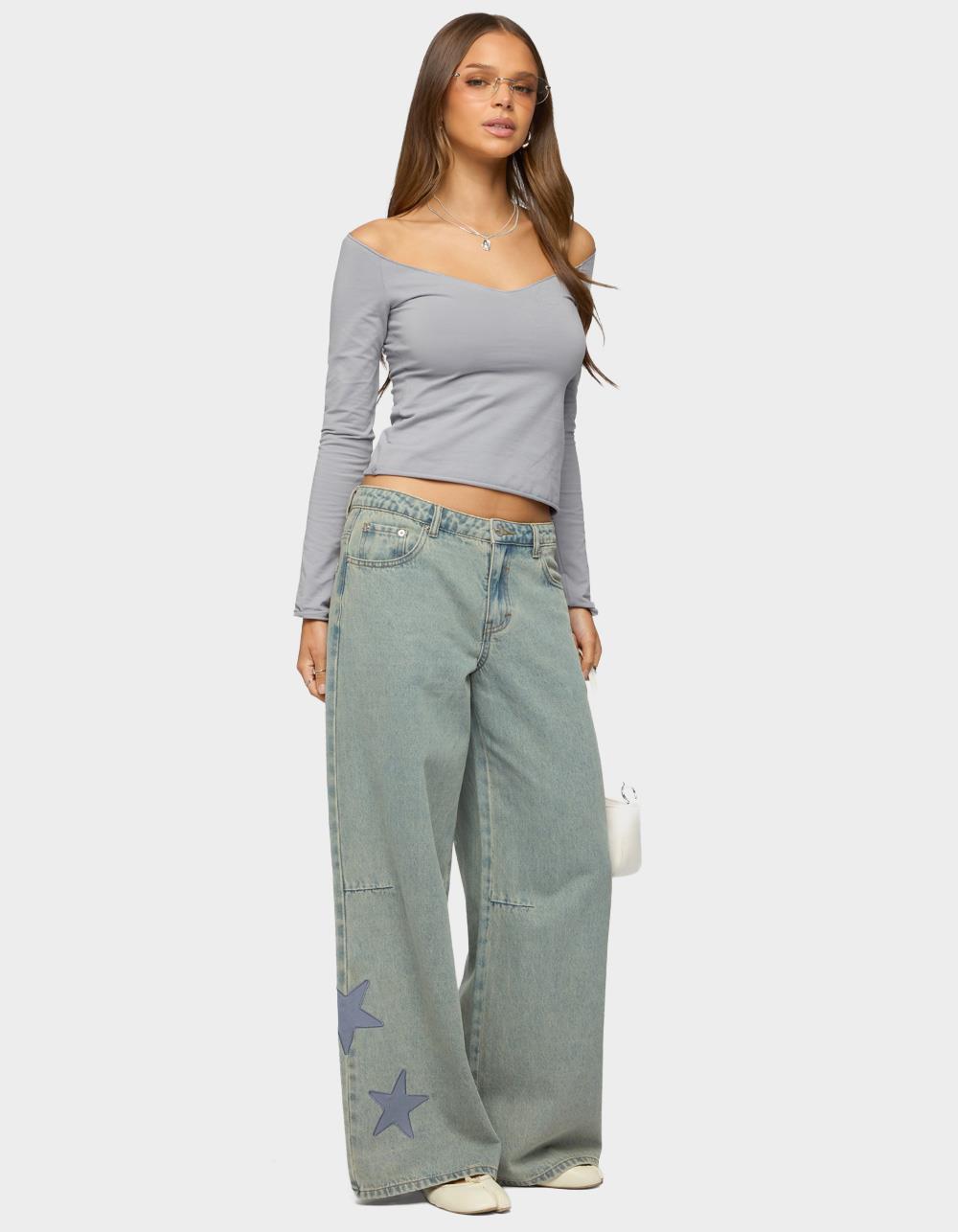 EDIKTED Trish Stars Low Rise Baggy Jeans - LIGHT BLUE