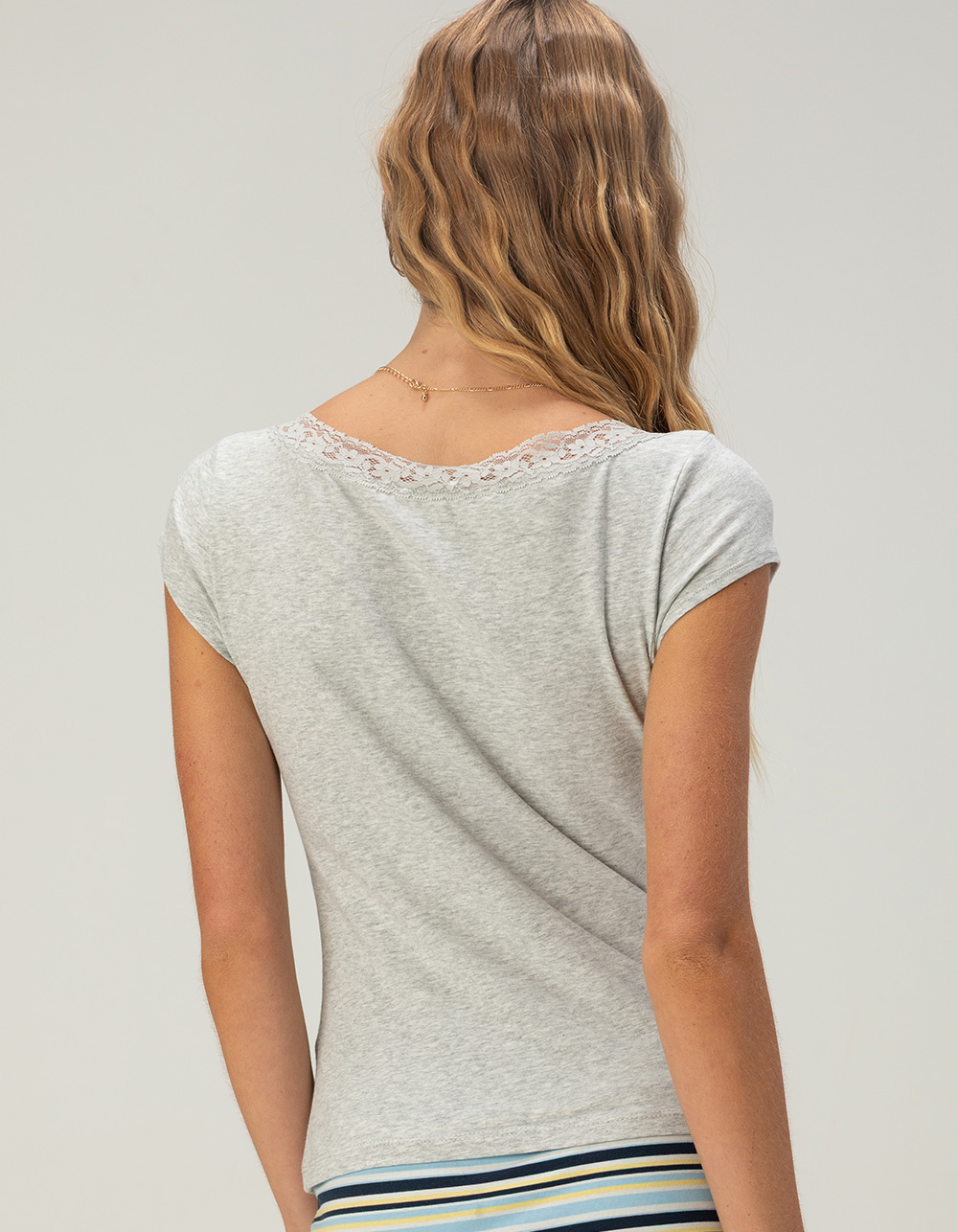 RSQ Womens Lace Trim Tee - HEATHER GRAY