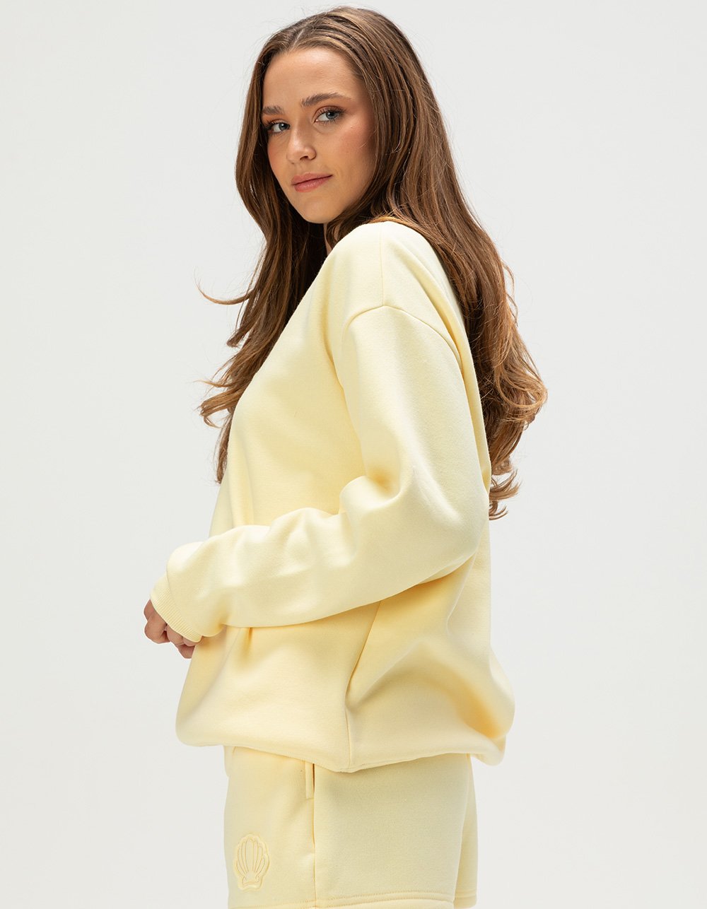 FULL TILT Shell Applique Womens Crewneck Sweatshirt - YELLOW