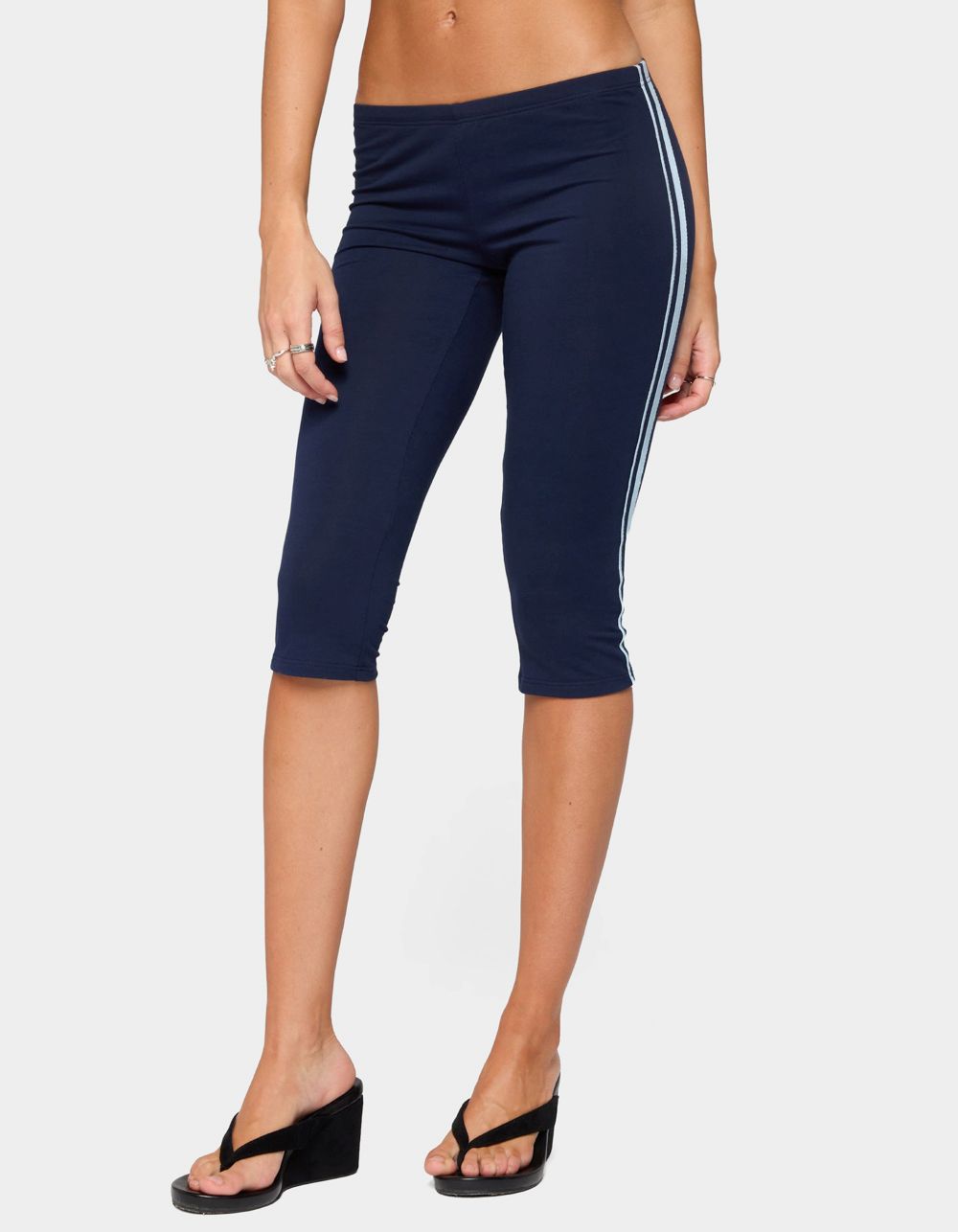 EDIKTED Danie Stripey Capri Leggings - NAVY