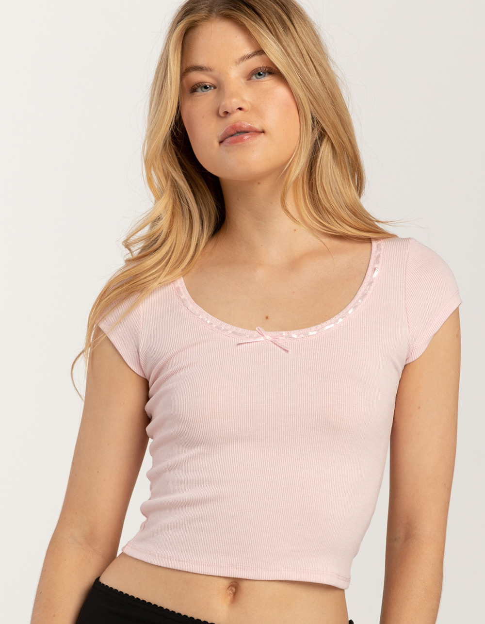 HEART & HIPS Bow Detailing Scoop Neck Womens Tee