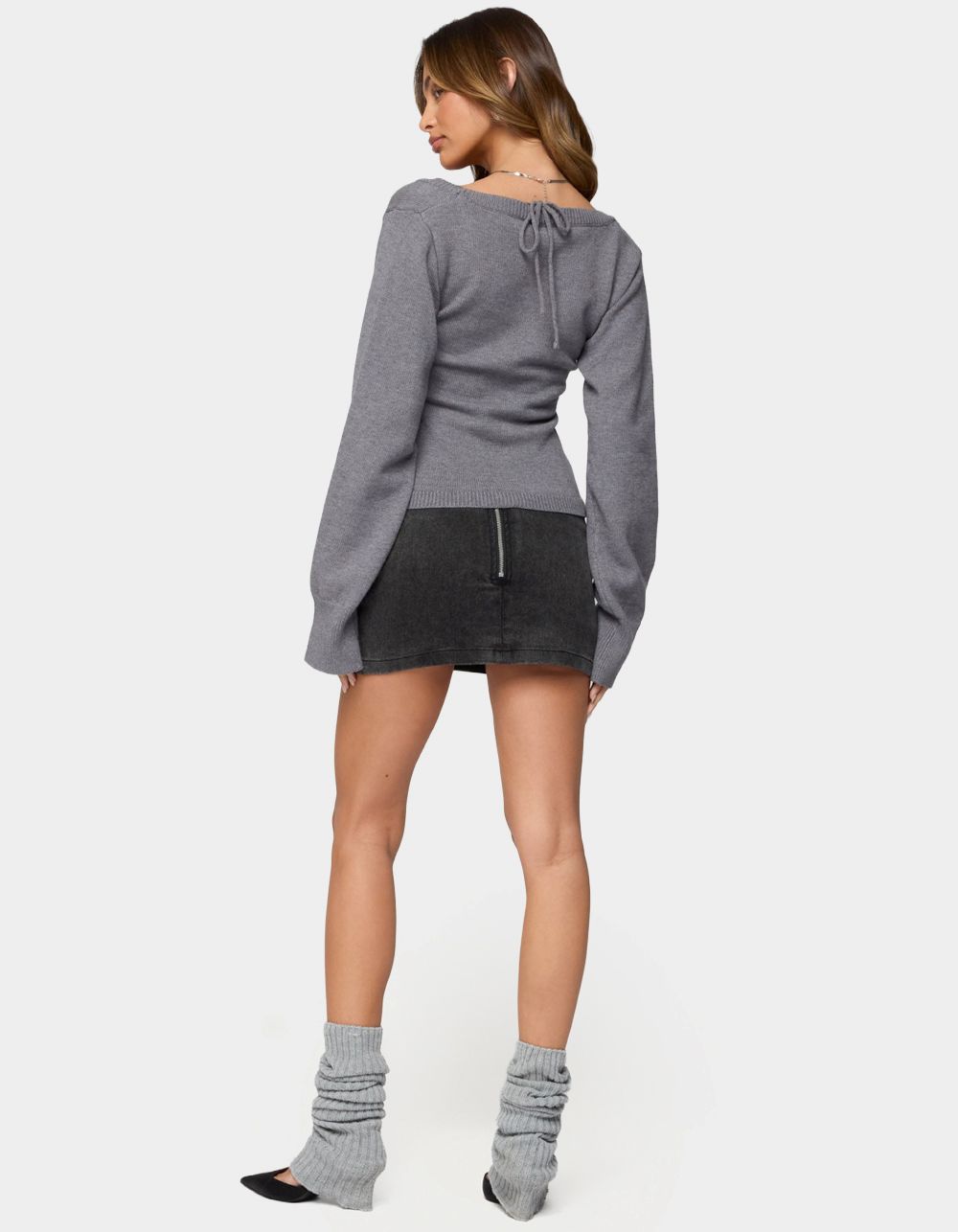 EDIKTED Stacie V-Neck Sweater - GRAY