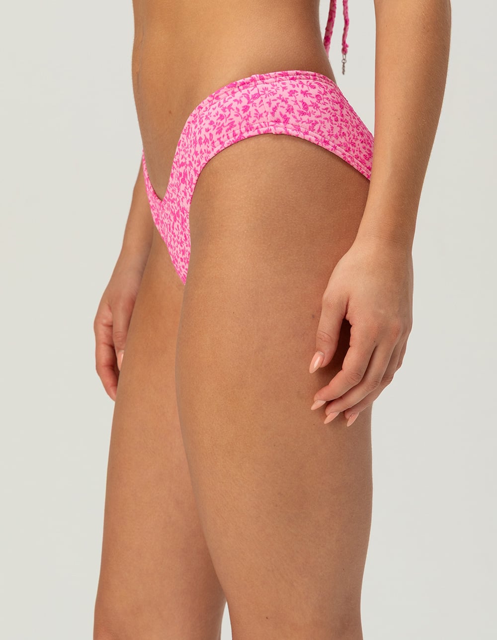 FULL TILT Textured Ditsy V Bikini Bottoms - PINK
