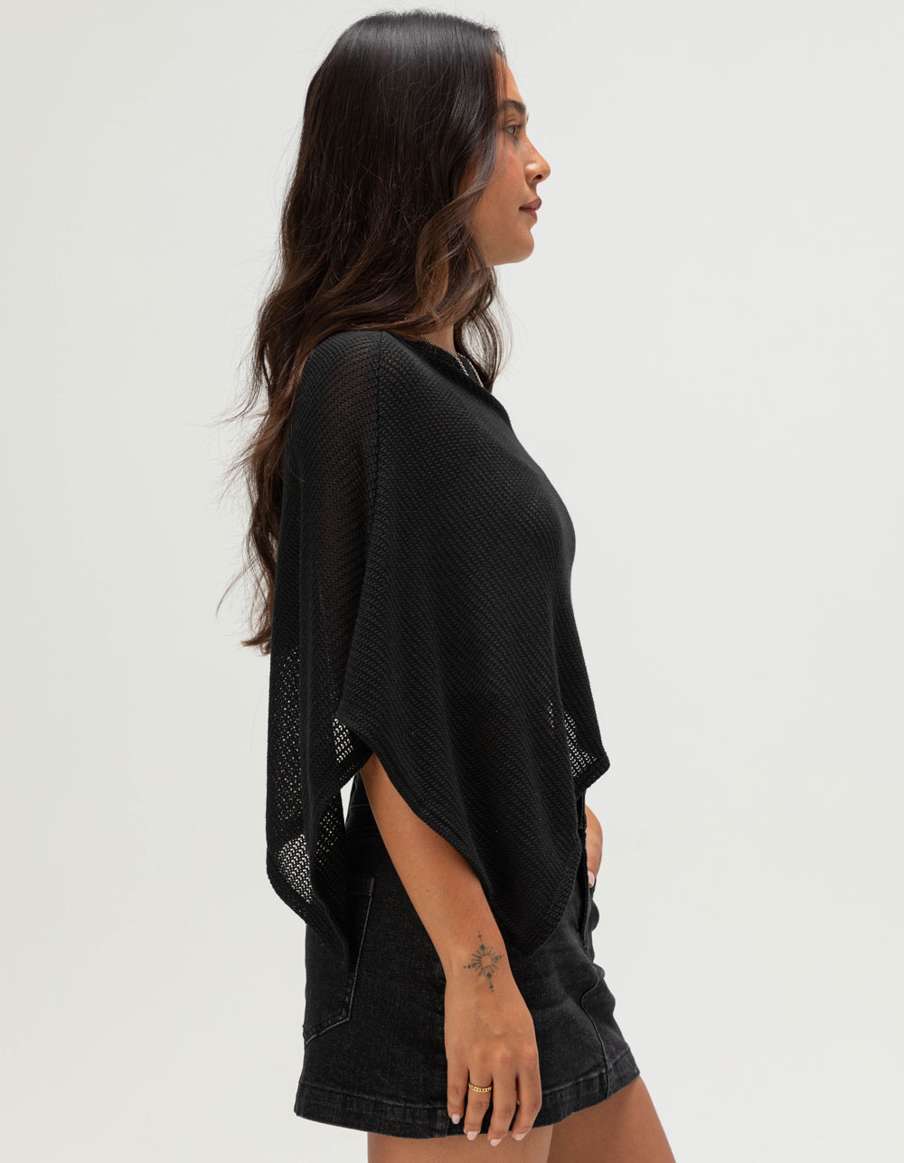 JUST POLLY Womens Crop Poncho