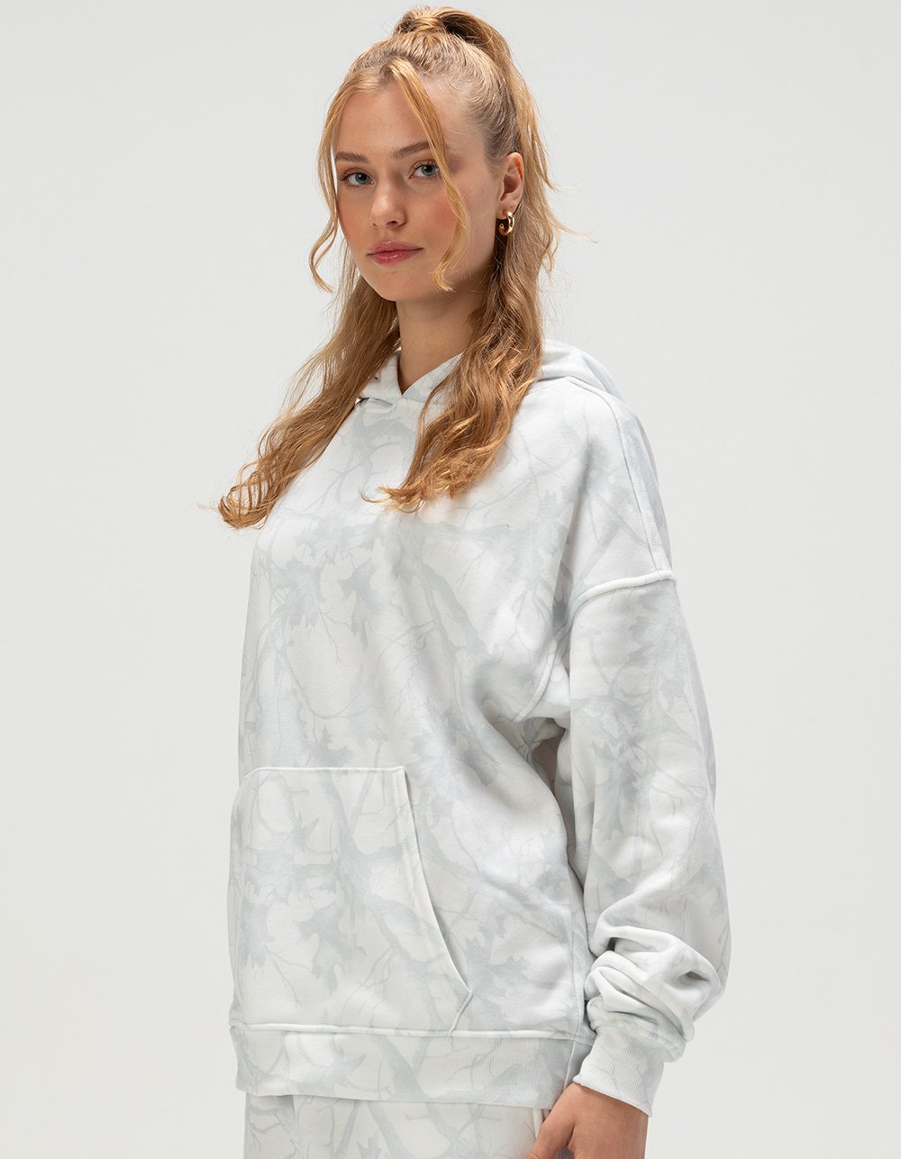 TILLYS Kanga Pocket Womens Hoodie - CAMO