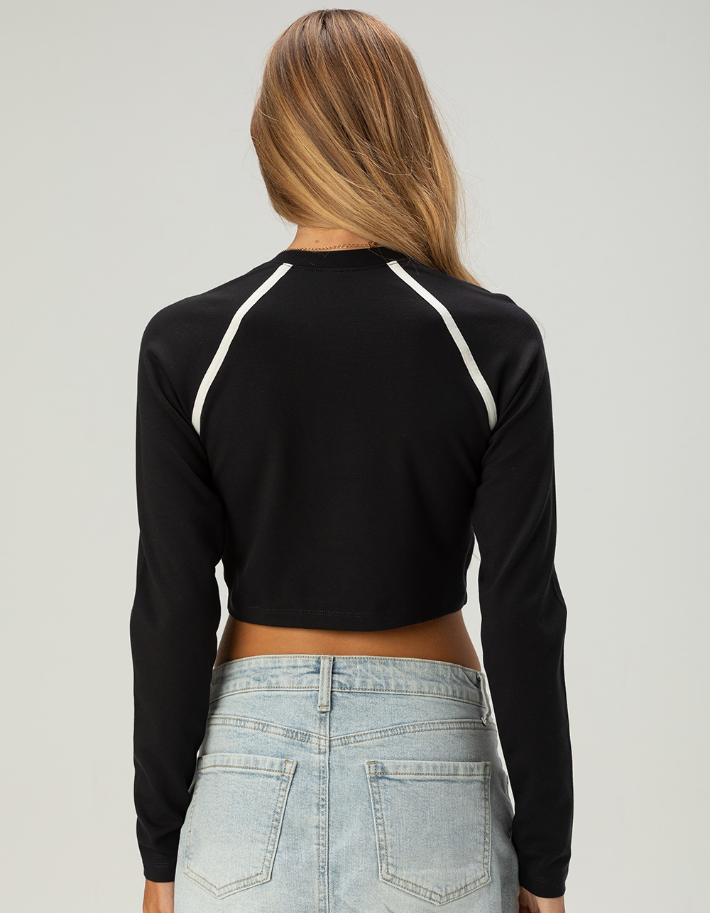 NIKE Sportswear Womens Tight Long Sleeve Cropped Top - BLACK