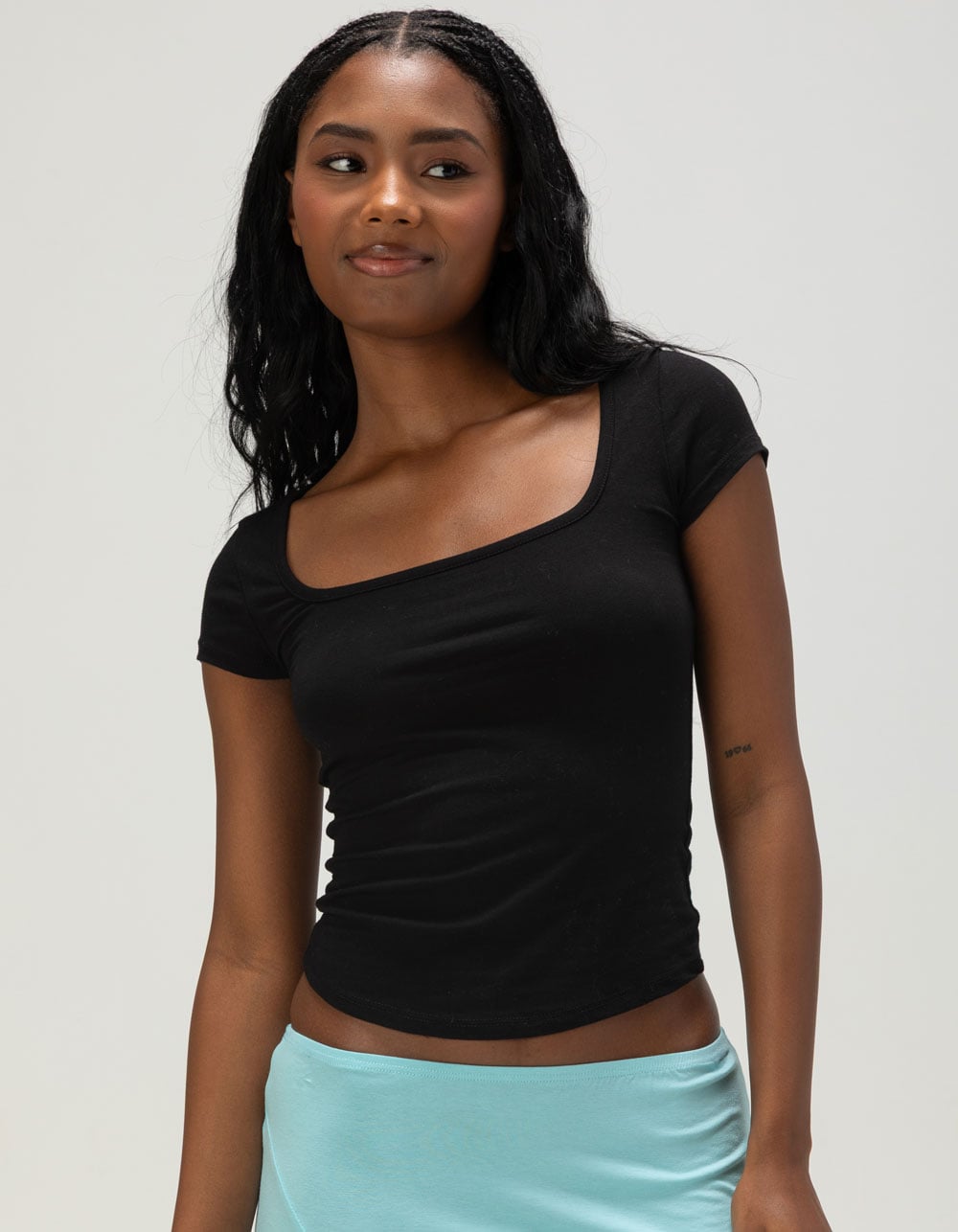 BOZZOLO Womens Square Neck Tee