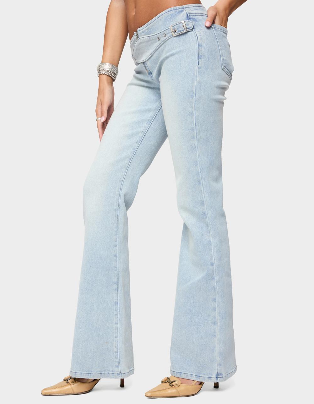 EDIKTED Kenza Belted Low Rise Flared Jeans - LIGHT BLUE