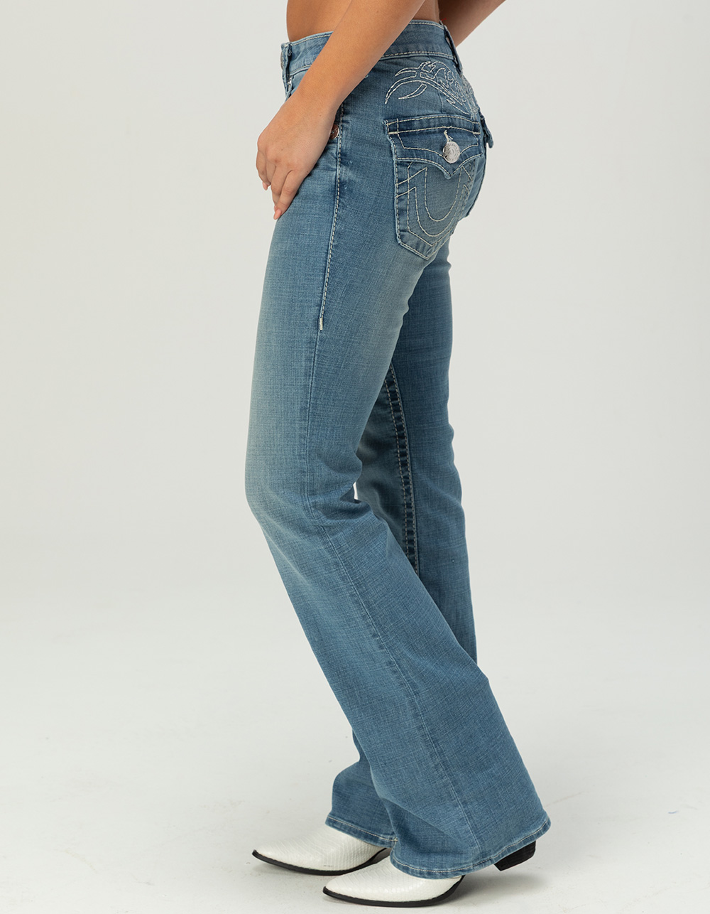 TRUE RELIGION Becca Womens Mid Rise Big T Tattoo Flap Bootcut Jeans - MEDIUM WASH
