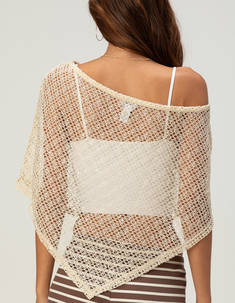 WEST OF MELROSE Womens Off The Shoulder Sequin Poncho - CREAM