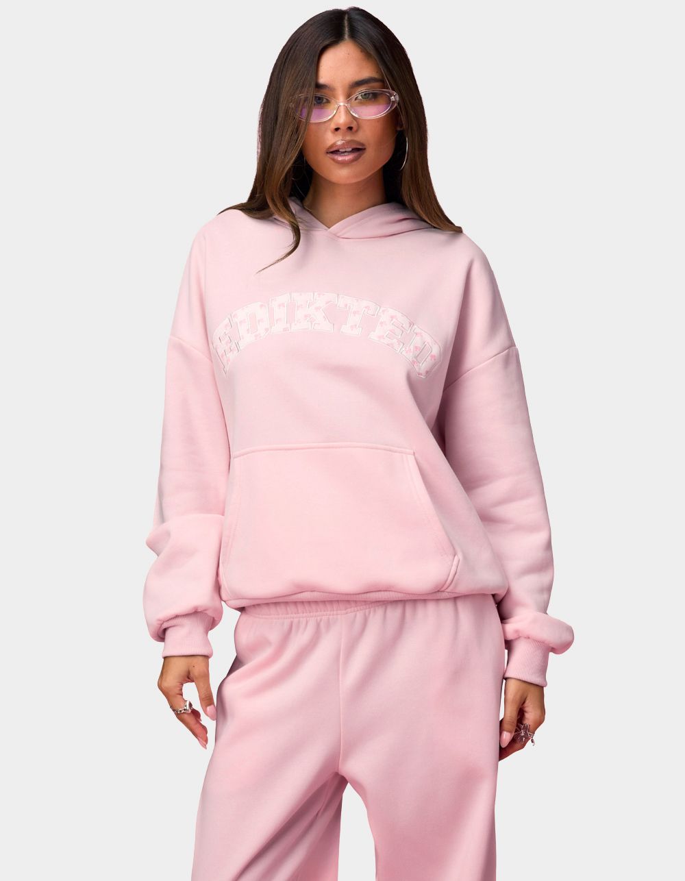 Edikted Hearts Barbie™ Oversized Hoodie - LIGHT PINK