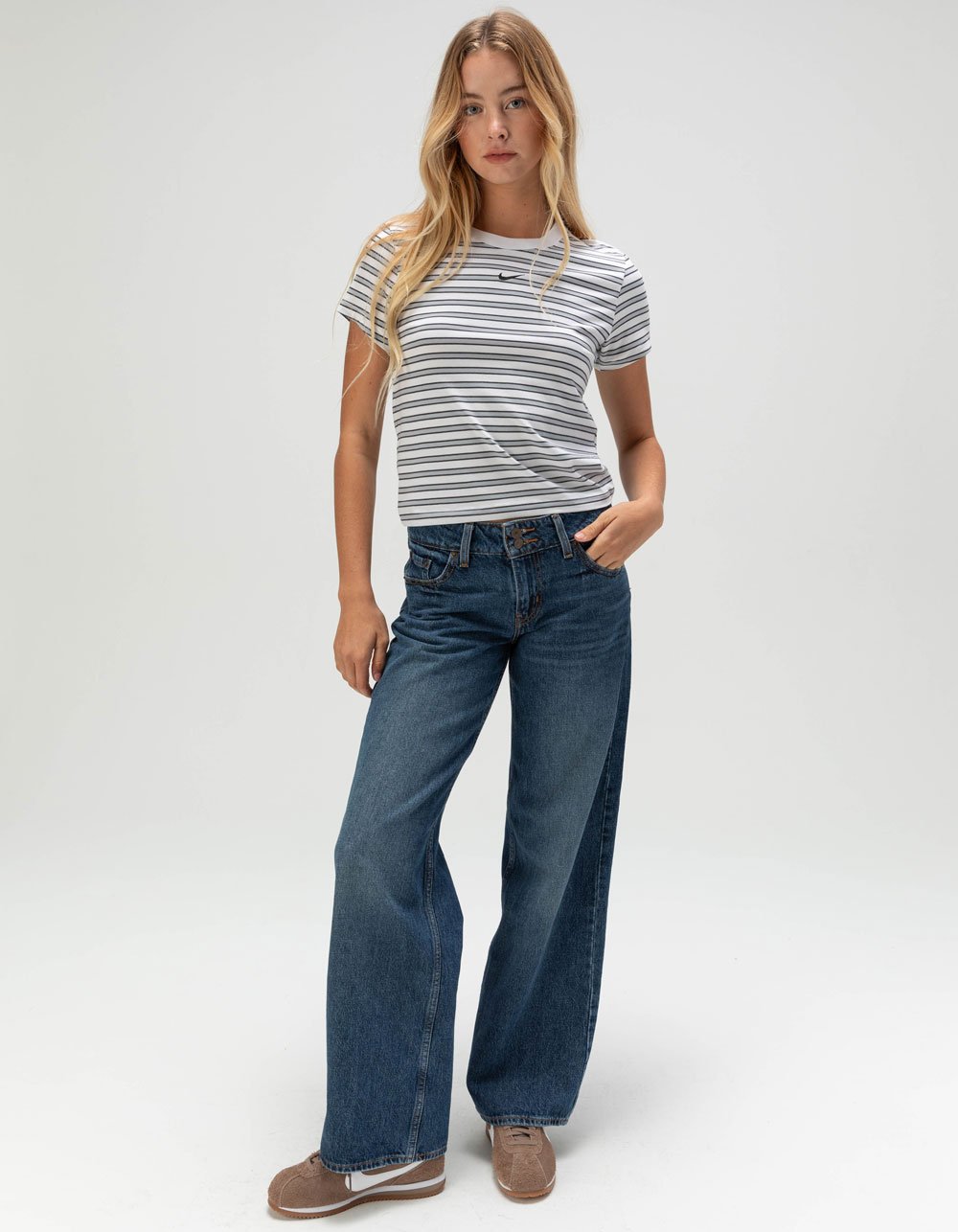 NIKE Sportswear Chill Knit Womens Stripe Tee - WHITE COMBO