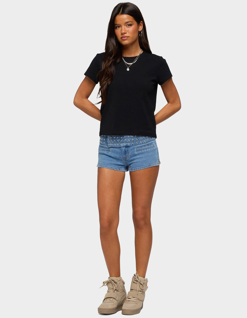 EDIKTED Odetta Studded Low Rise Denim Shorts - LIGHT BLUE